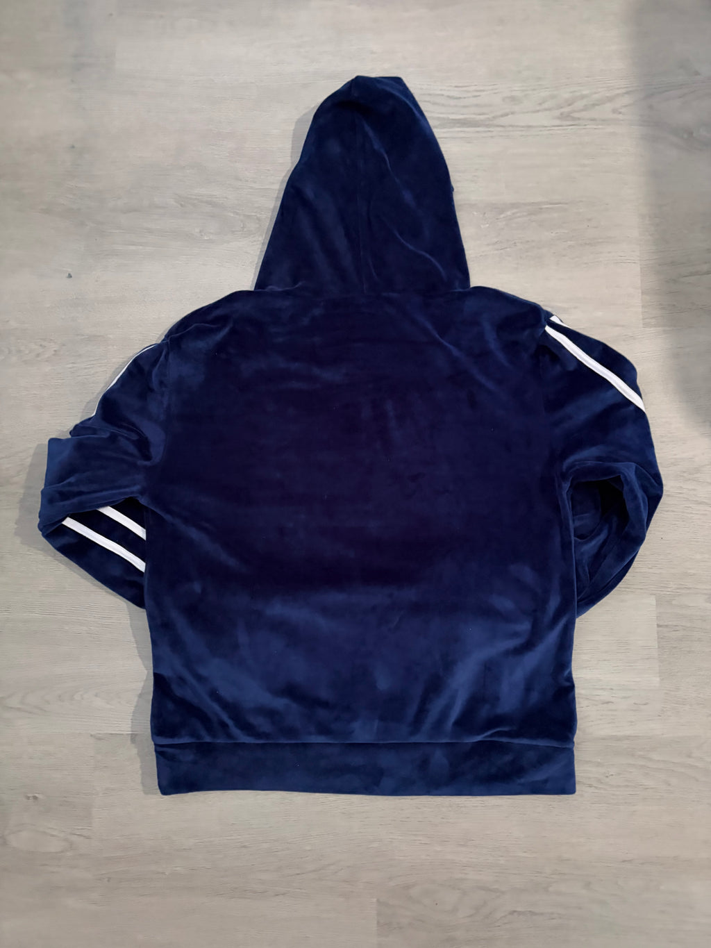 Vintage Women’s Not Everyone Has Great Taste Dallas Cowboys Velvet Hoodie