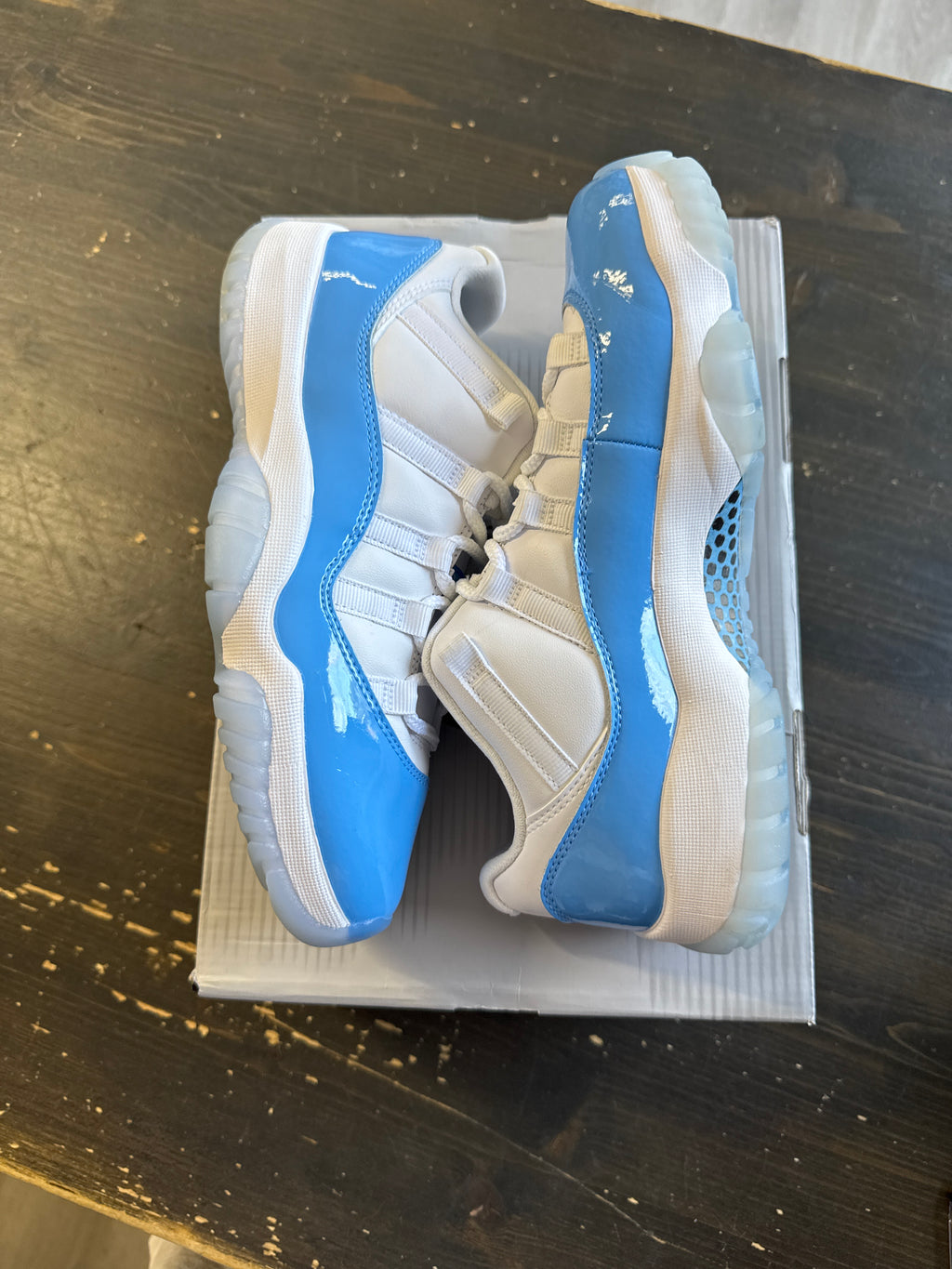 Pre-owned Jordan Retro 11 Low University Blue Low 2026