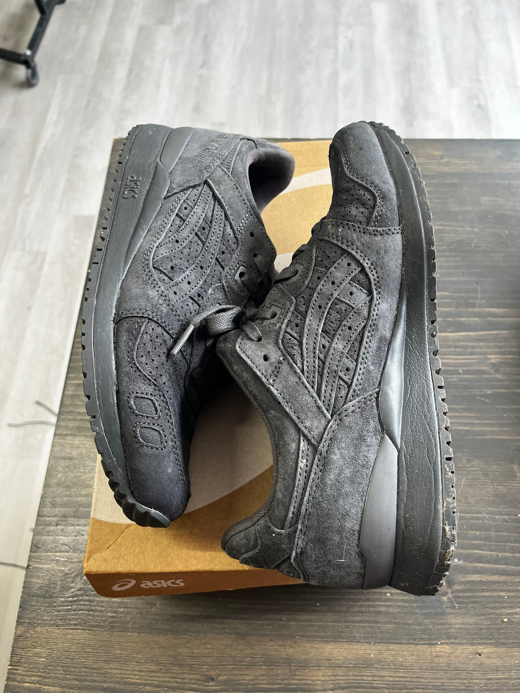 Pre Owned ASICS SportStyle GEL-LYTE III OG in the Obsidian Gre