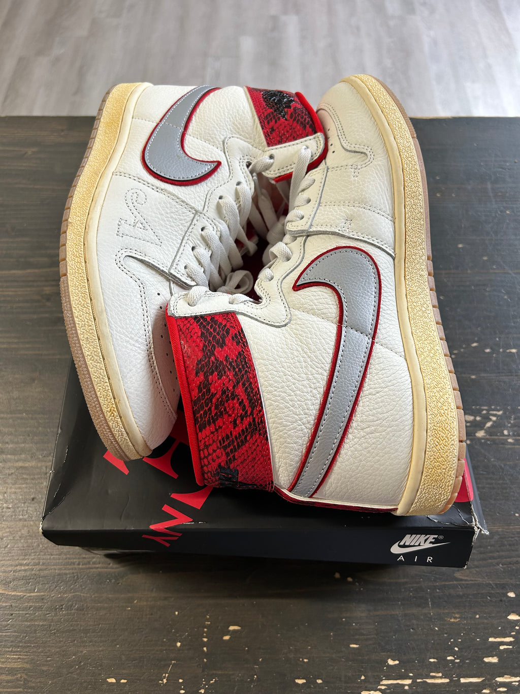 Pre-Owned Nike Jordan Air Ship PE SP Awake NY