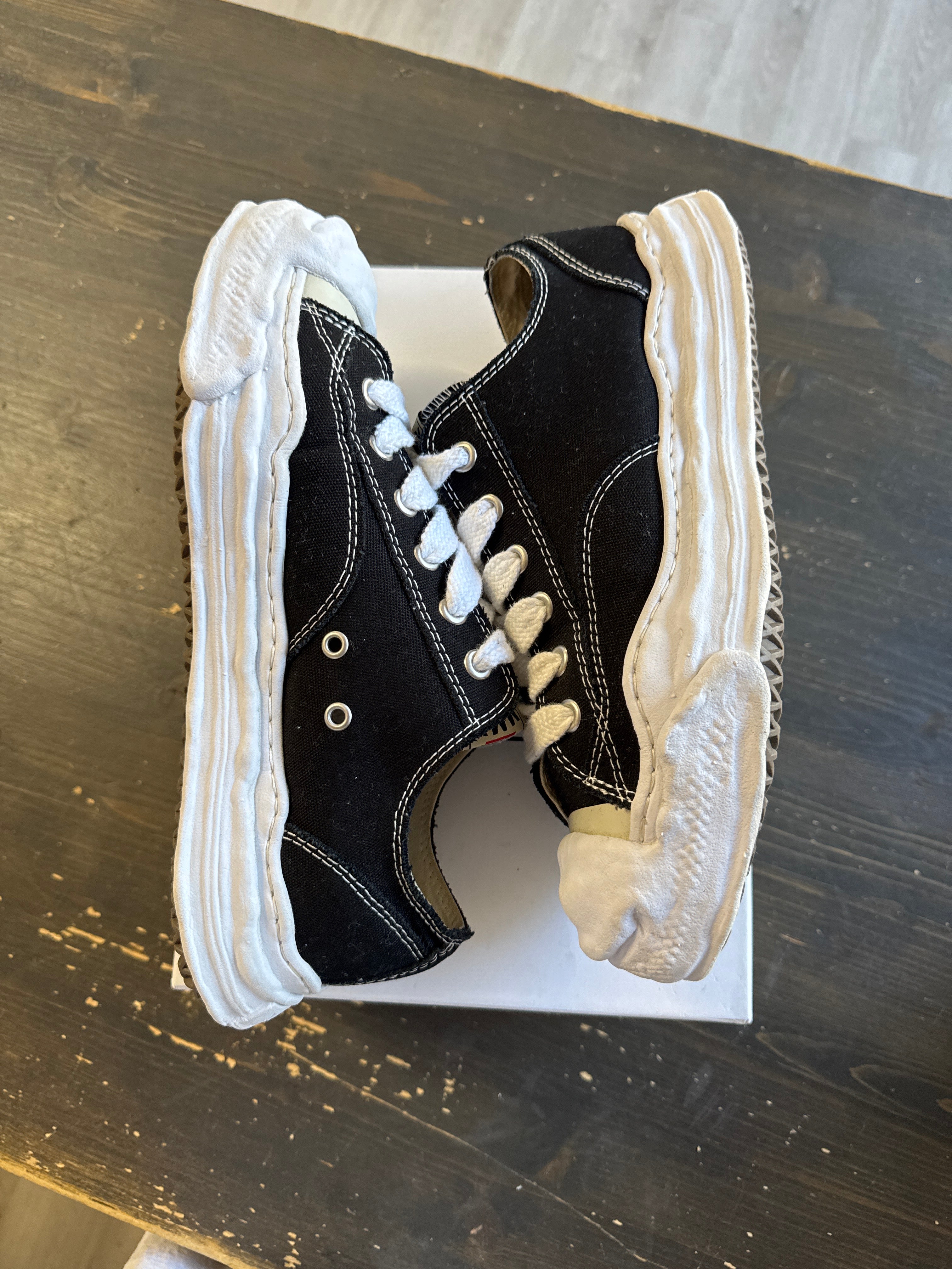 Pre-owned Maison Mihara Yasuhiro Hank OG Sole Canvas Low Black