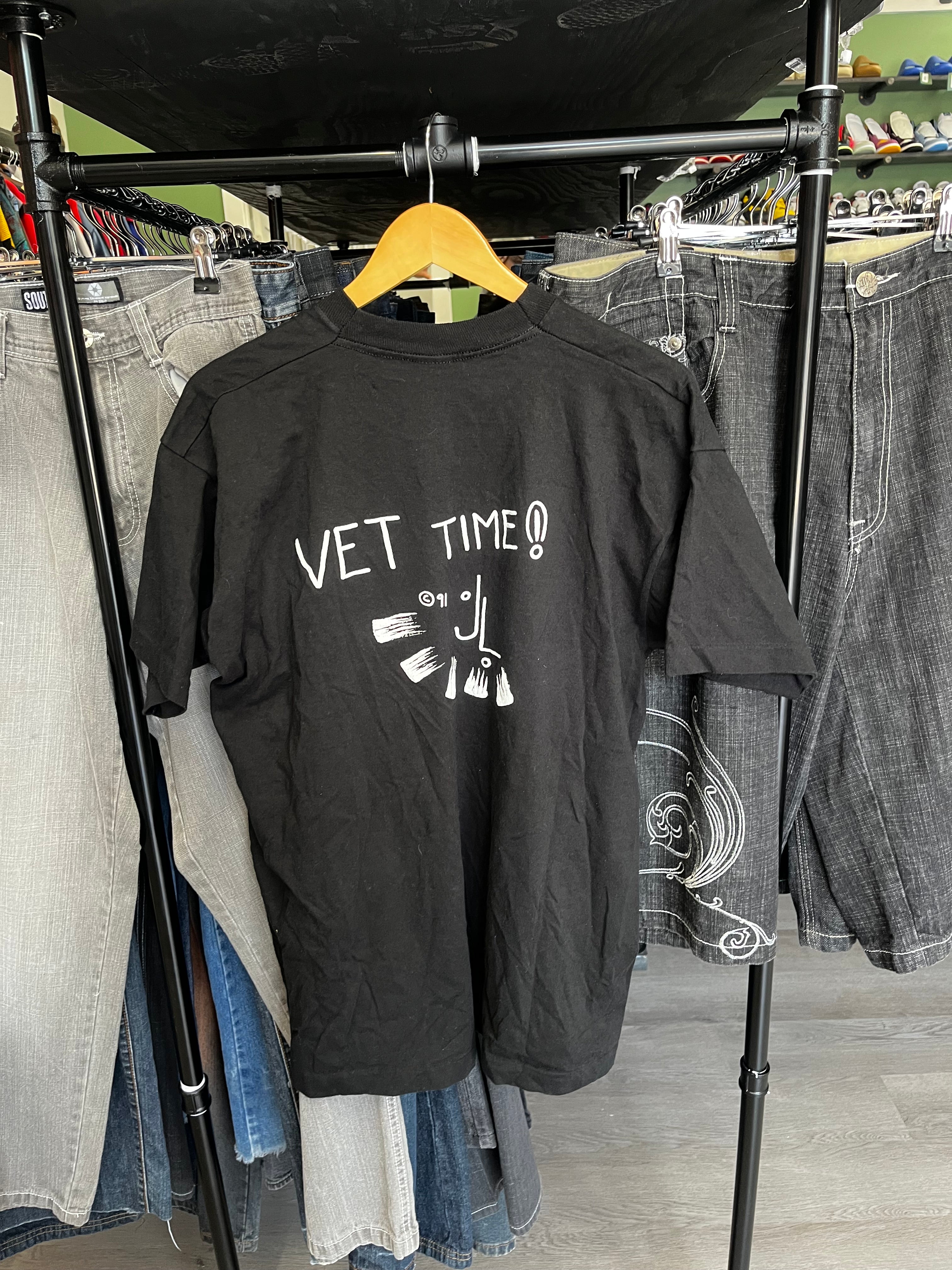 Vintage Vet Time Black Tee