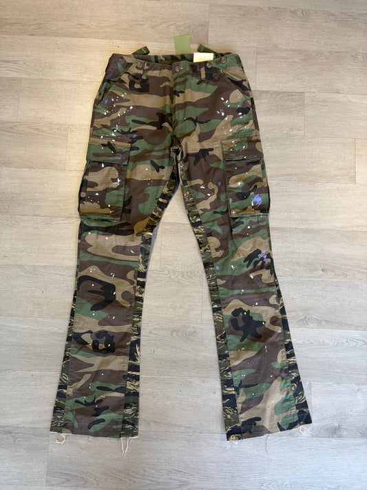 Mnml Camo Flared Cargo Pangs