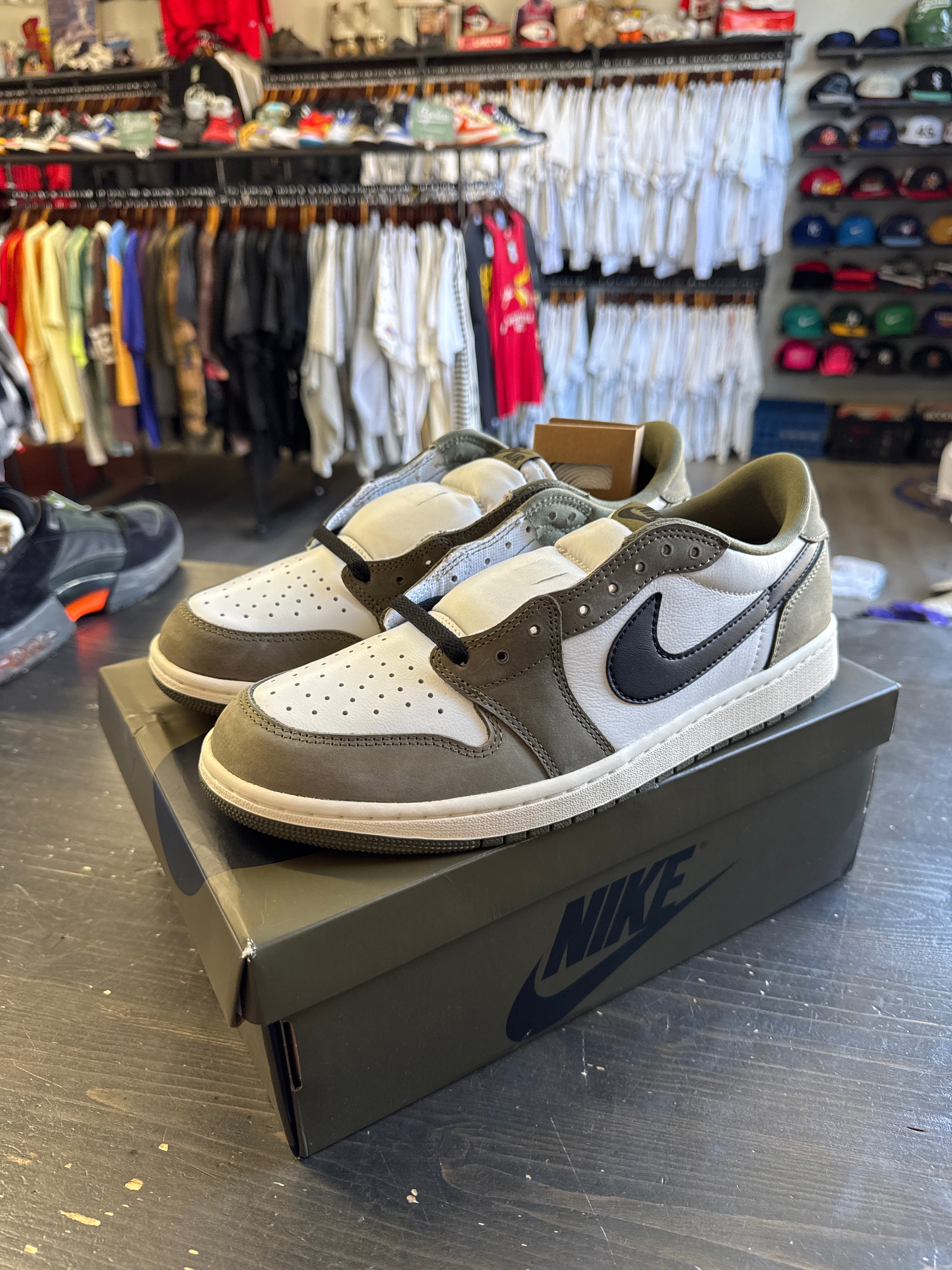 Jordan Retro 1 Low Medium Olive Summit White Sail Black
