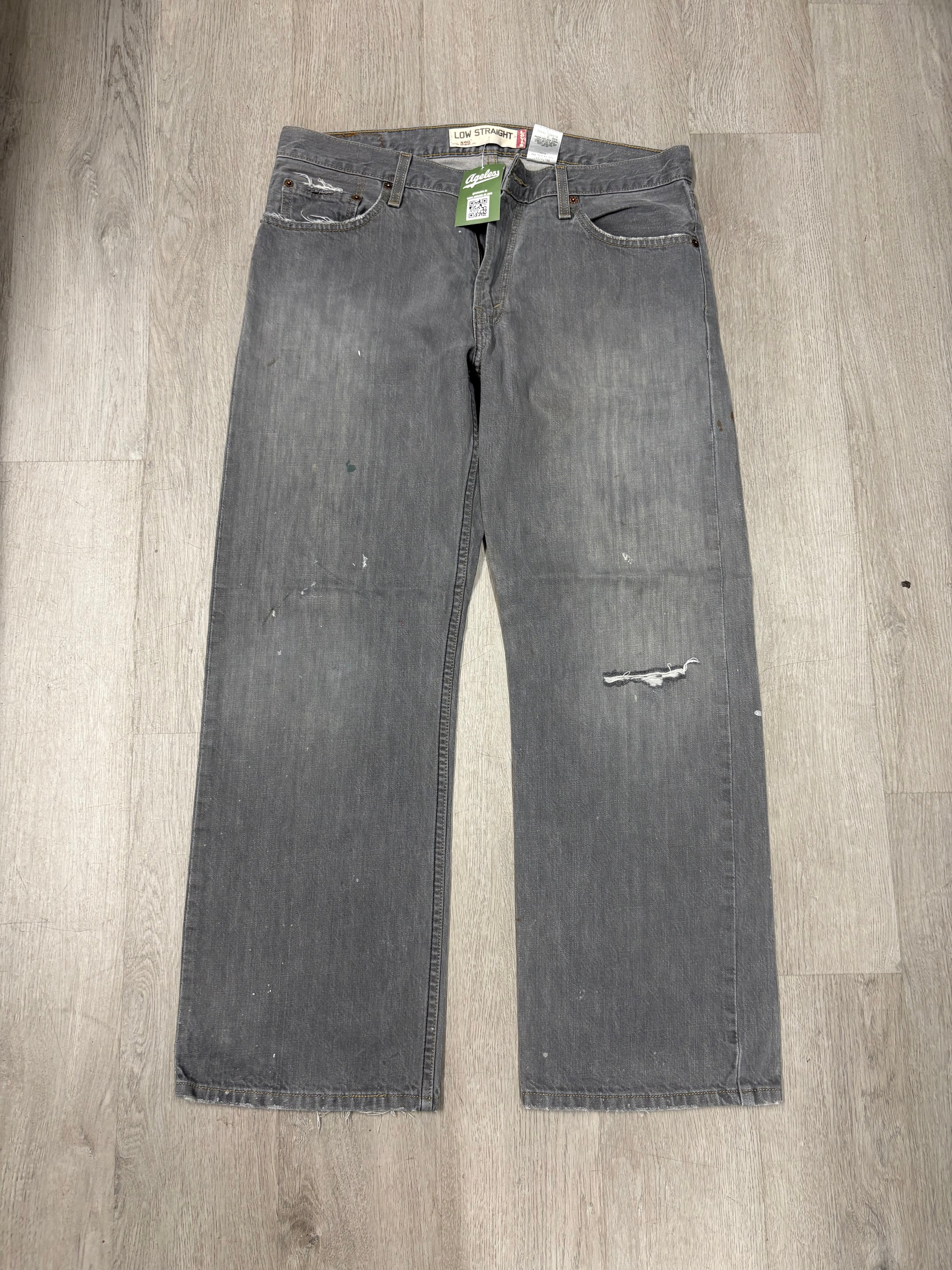 Y2K Levi’s Distressed Denim Jeans