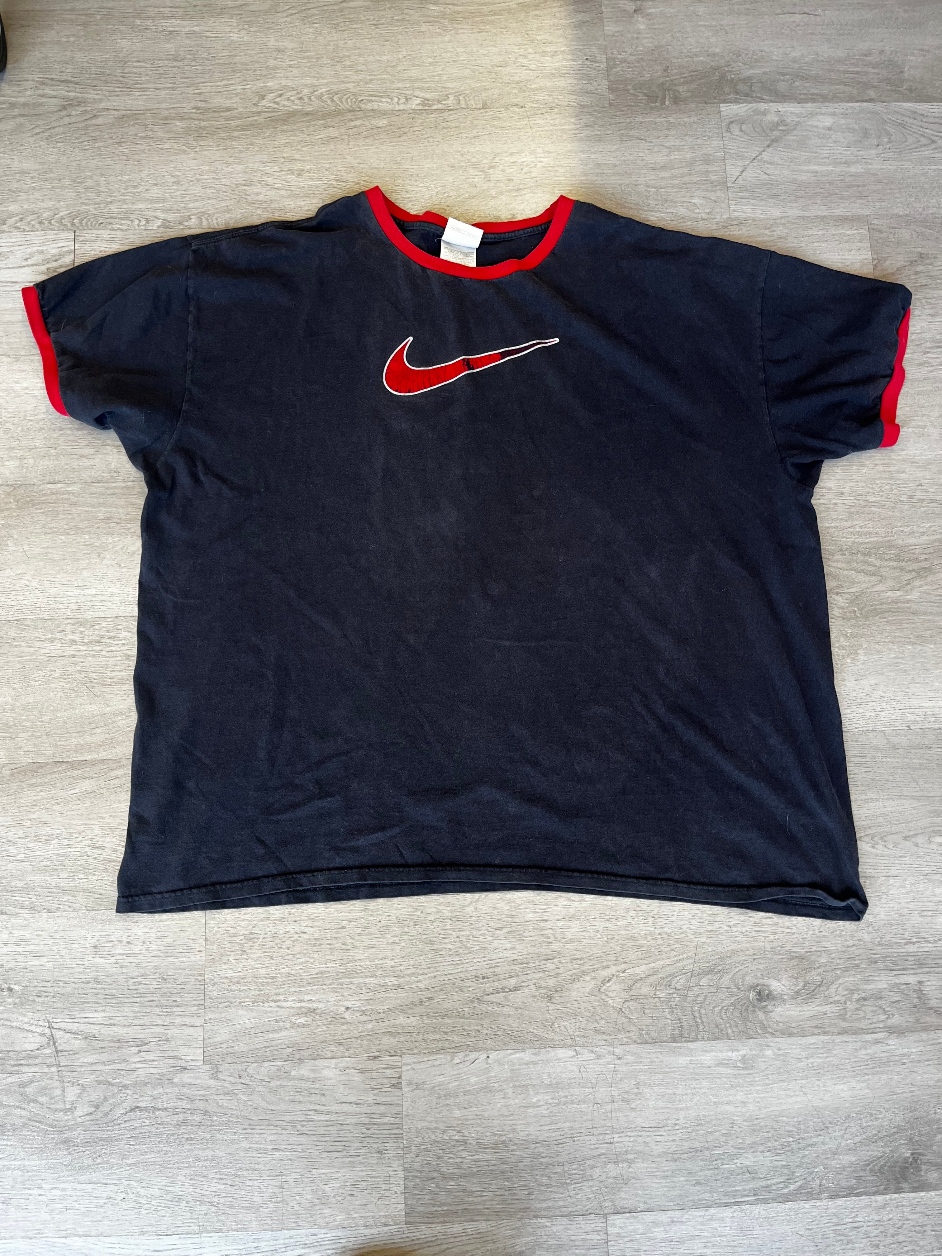 Vintage 2000s Nike Tee