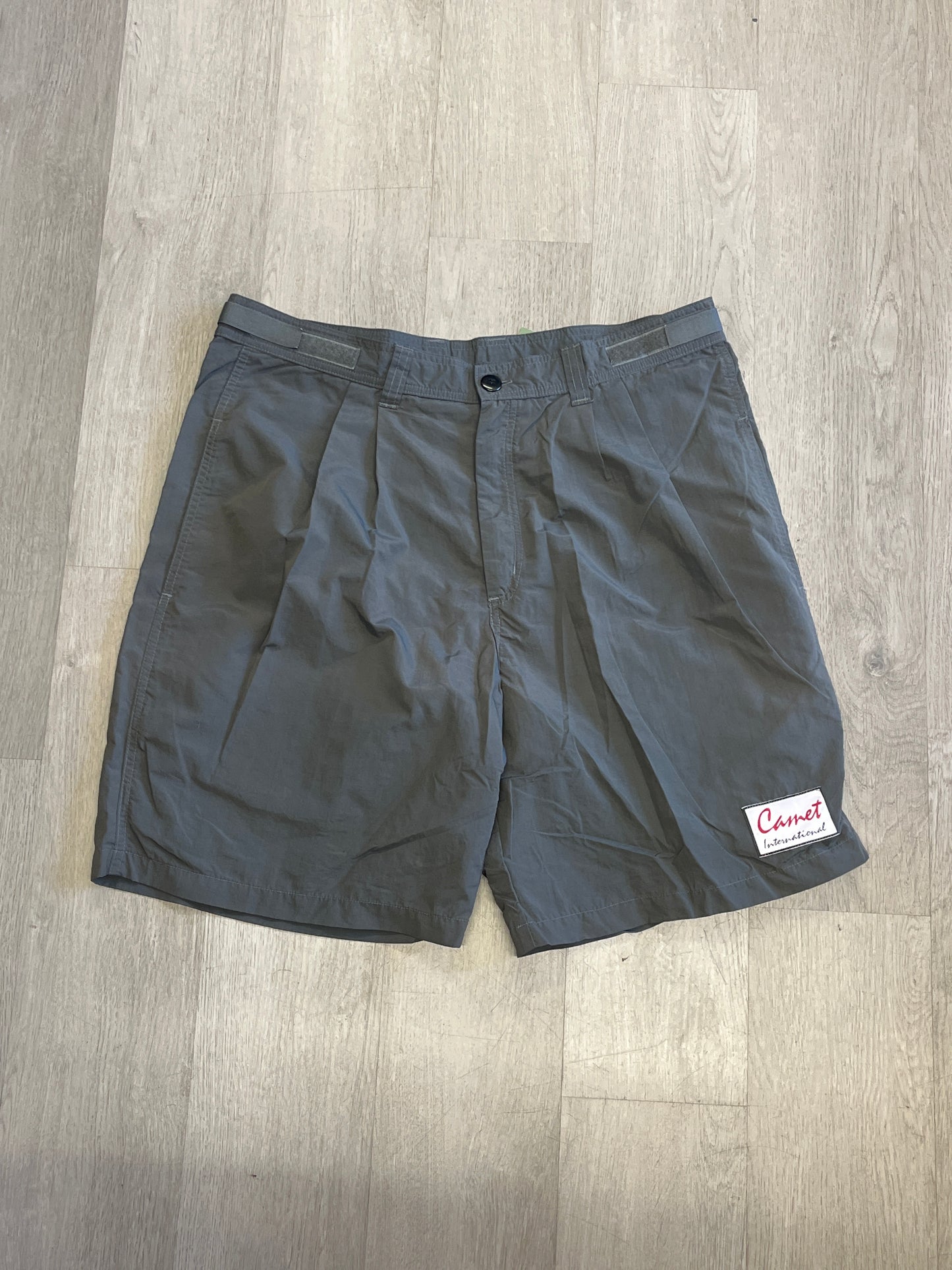 Vintage Carnet International Shorts