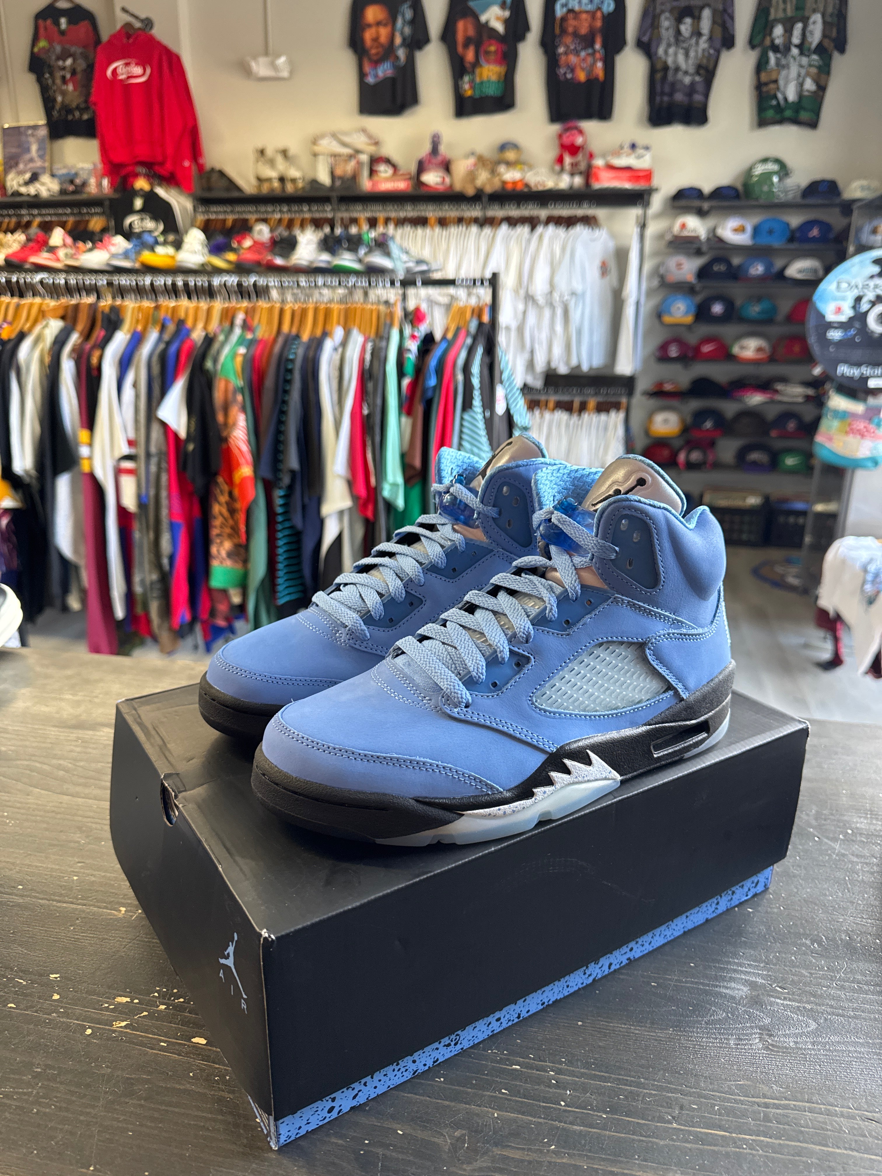 Jordan Retro 5 UNC University Blue