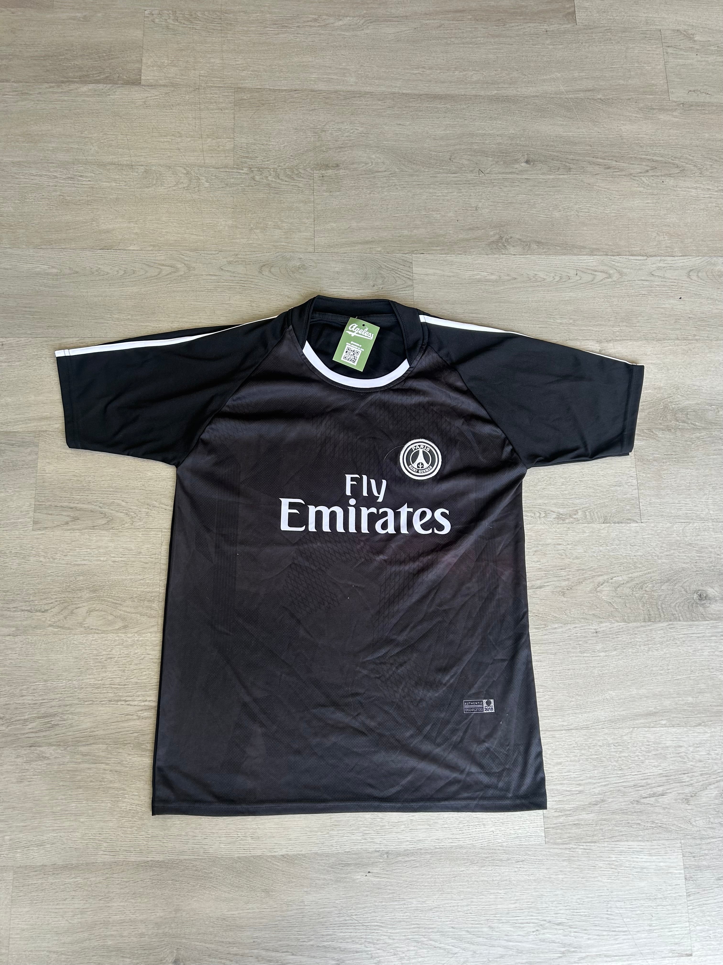 Paris Saint-Germain 2018/19 third jersey