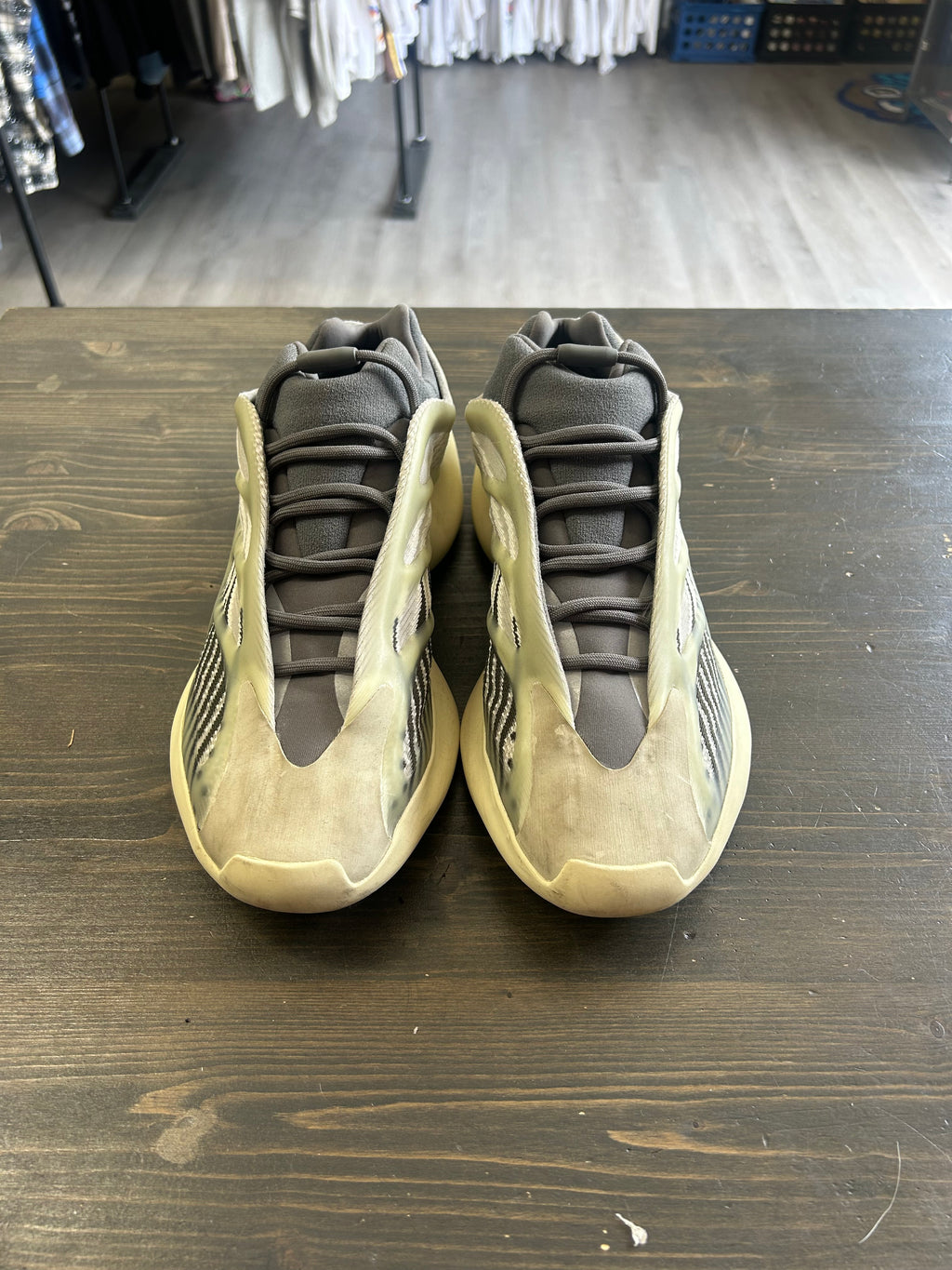 Pre-Owned Adidas Yeezy 700 V3 Fade Salt