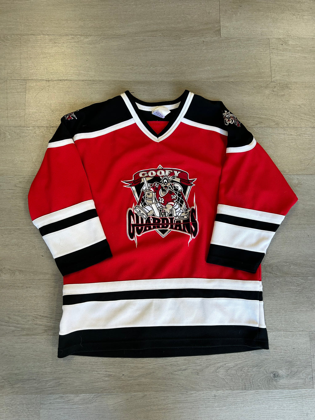Vintage Disney Goofy Guardians #32 hockey jersey