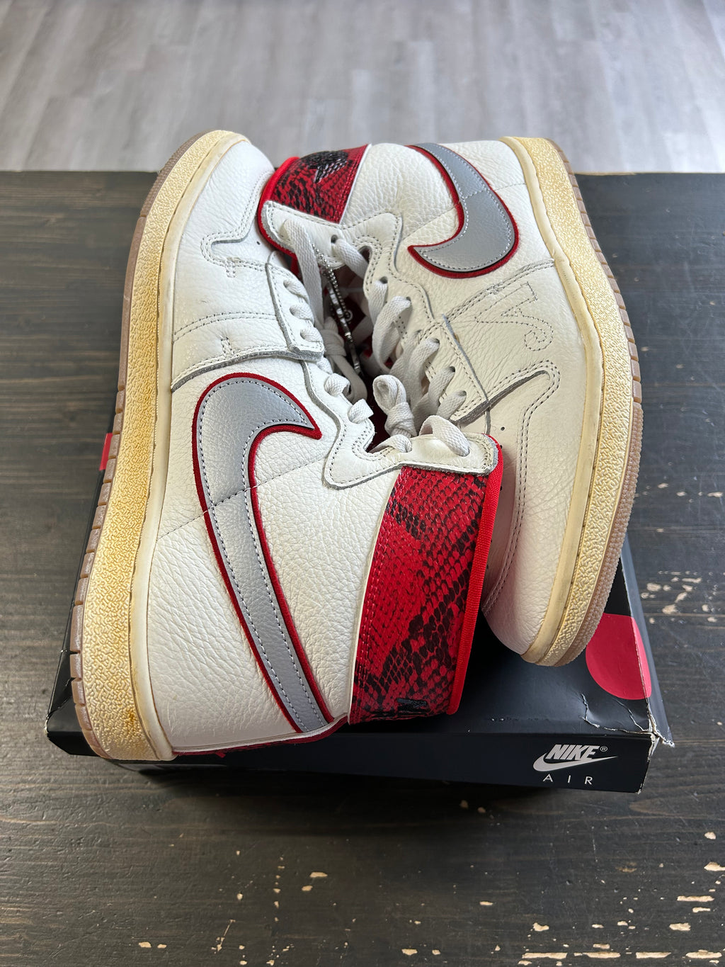 Pre-Owned Nike Jordan Air Ship PE SP Awake NY