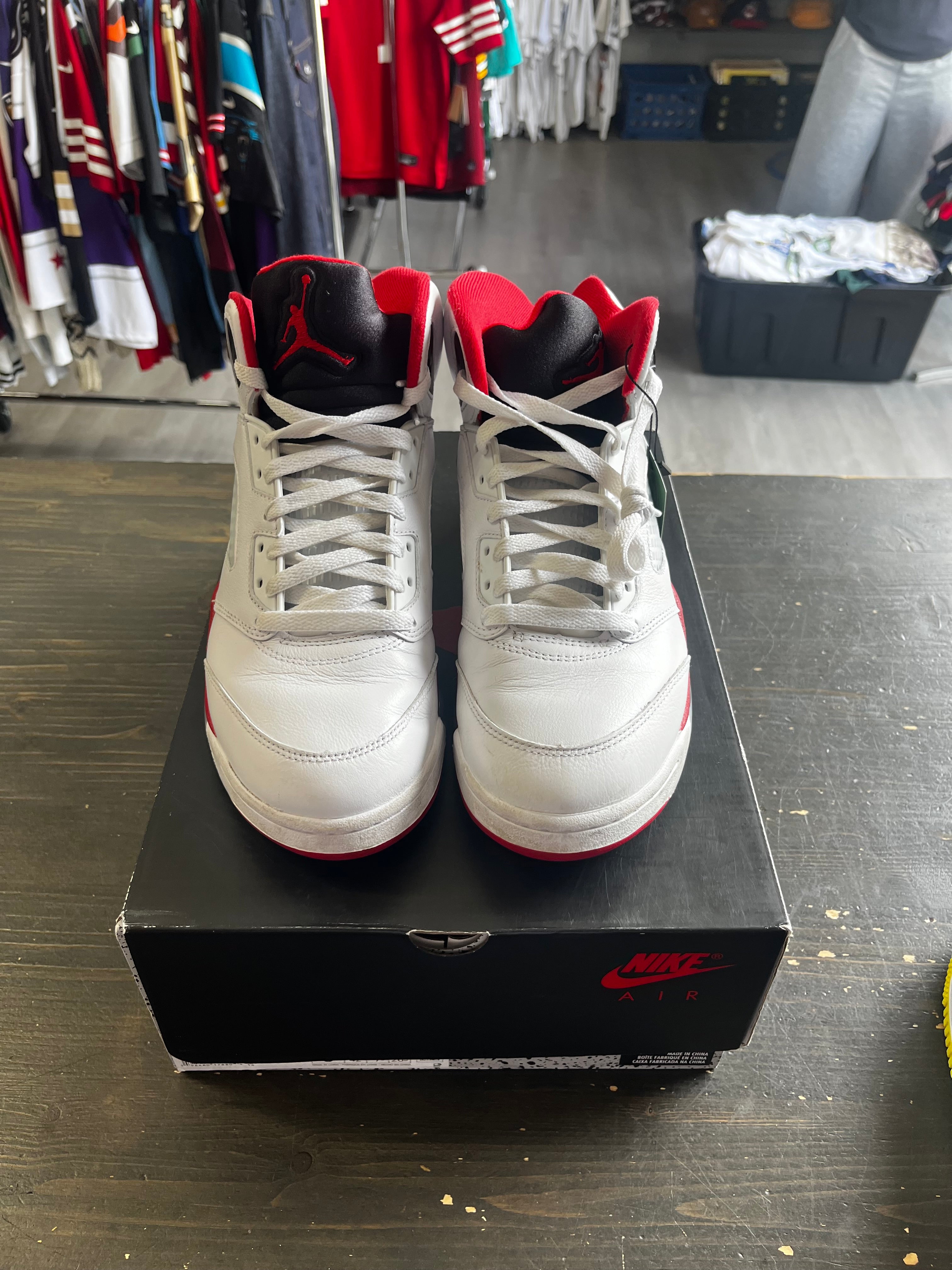 Pre-Owned Jordan 5 Retro Fire Red Black Tongue