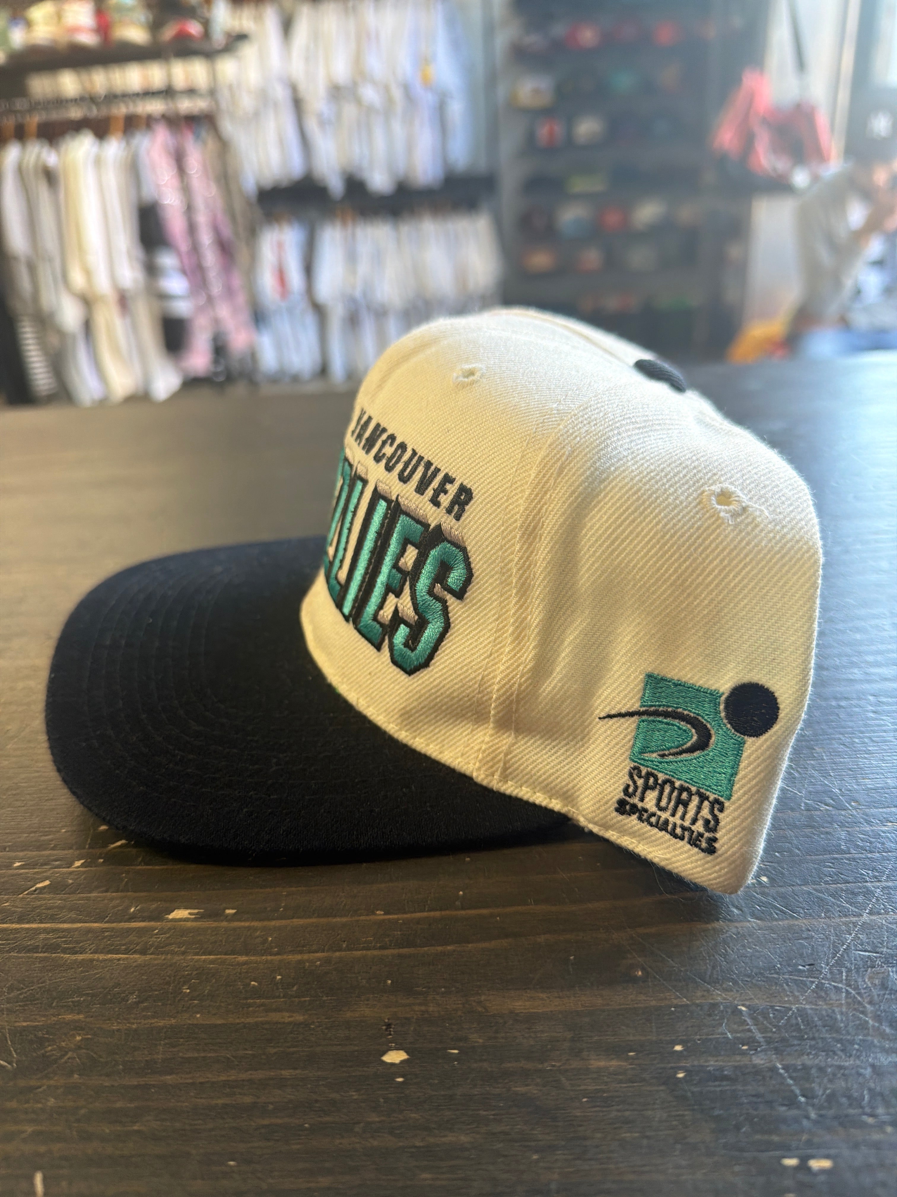 Vintage Sport Specialties Vancouver Grizzlies Shadow SnapBack Hat