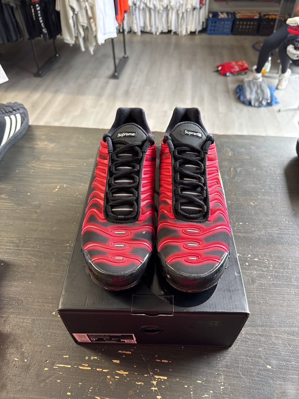 Pre-owned Supreme Nike Air Max Plus Supreme University Red