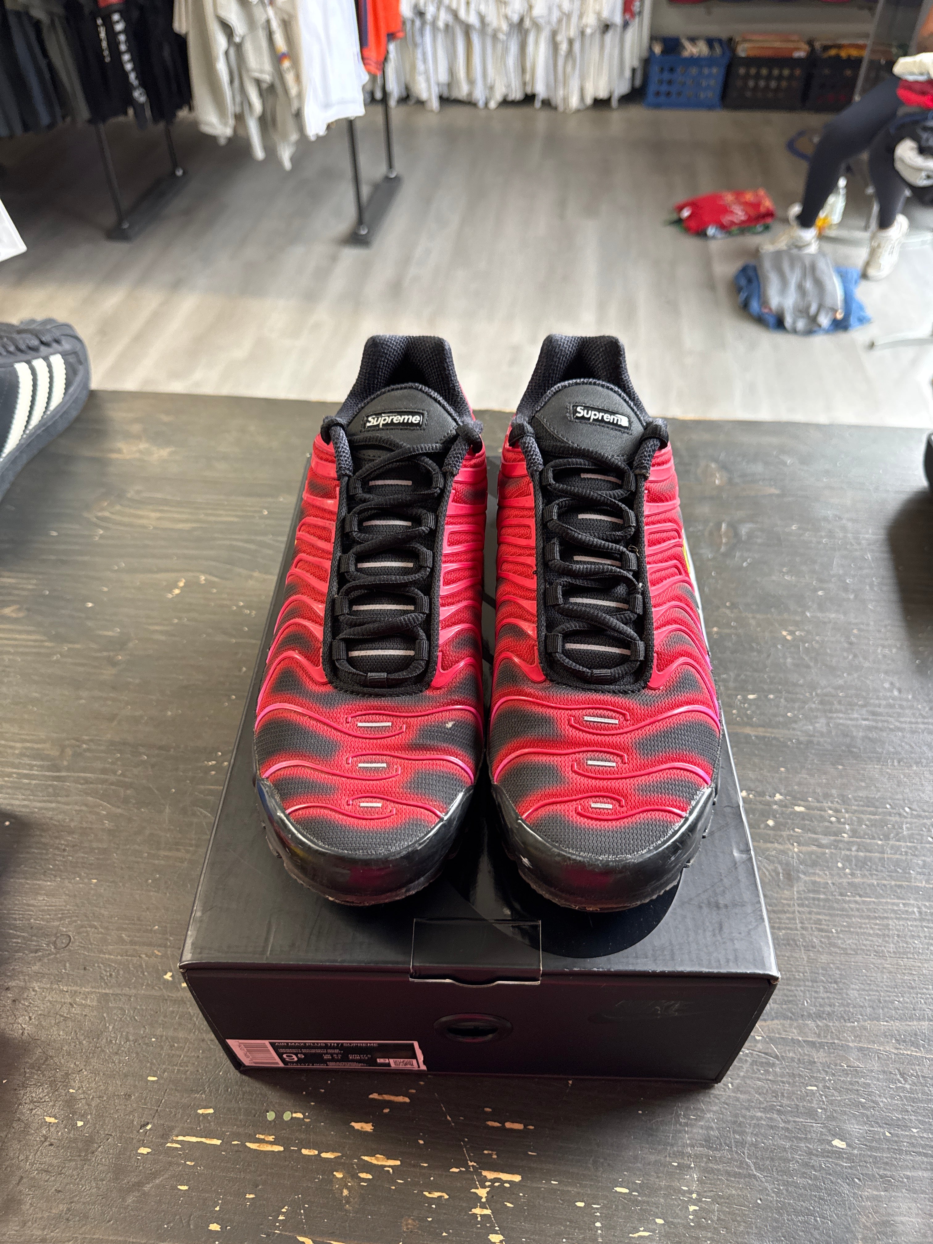 Pre-owned Supreme Nike Air Max Plus Supreme University Red
