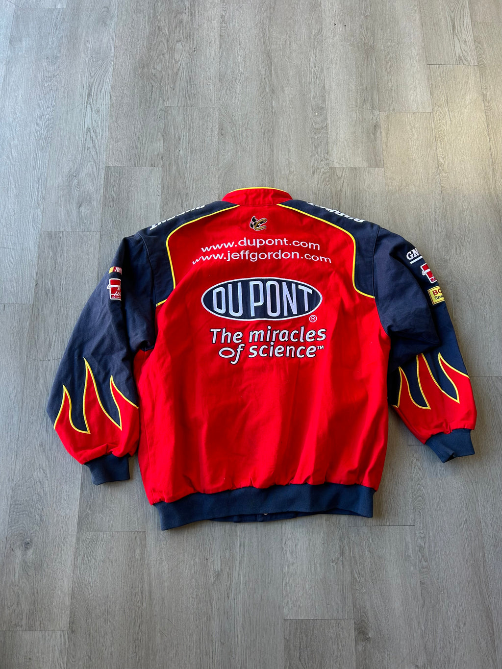 Du Point Automotive Finishes Racing Jacket