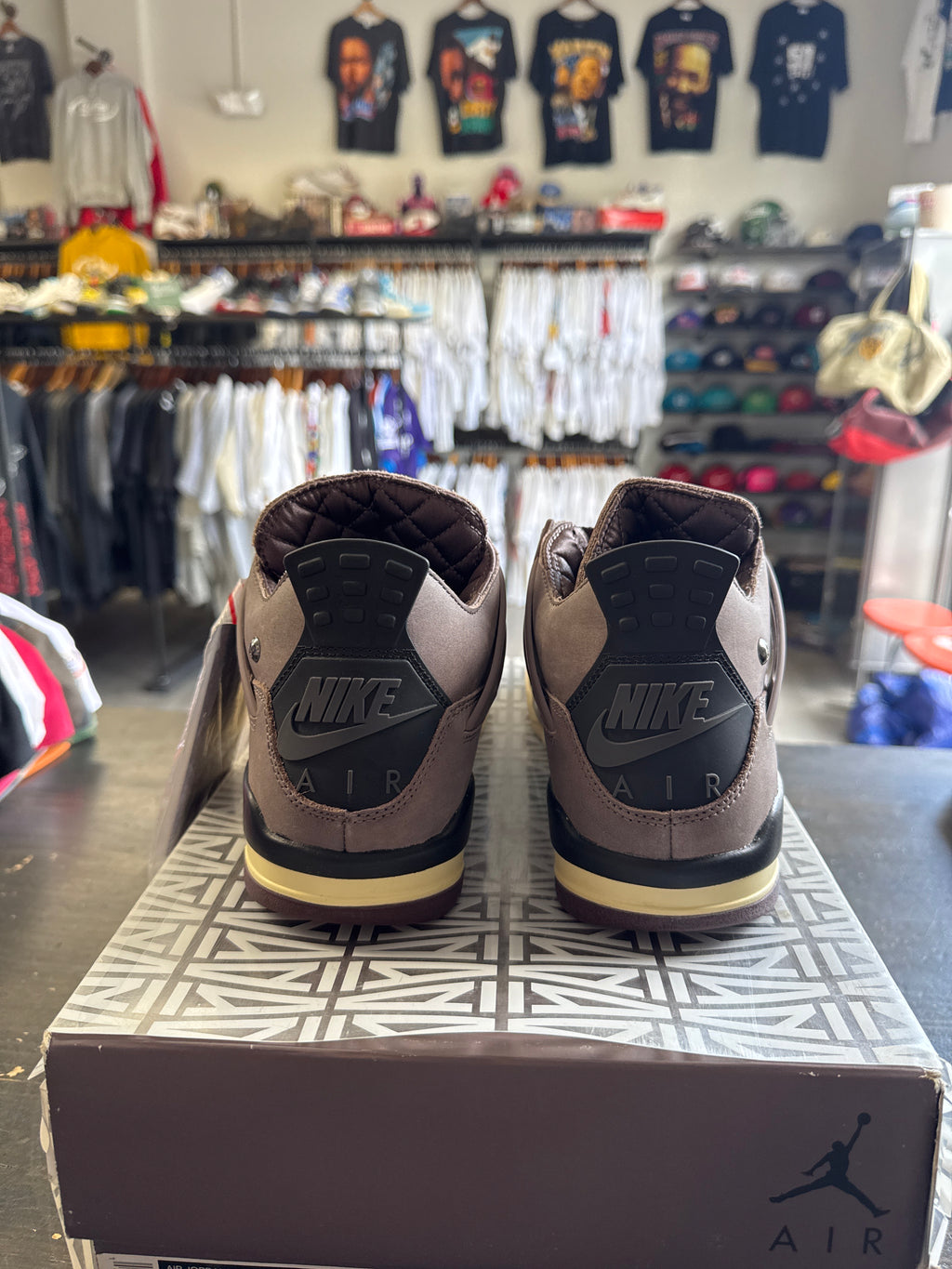 Pre-owned Jordan Retro 4 A Ma Maniere Violet Ore