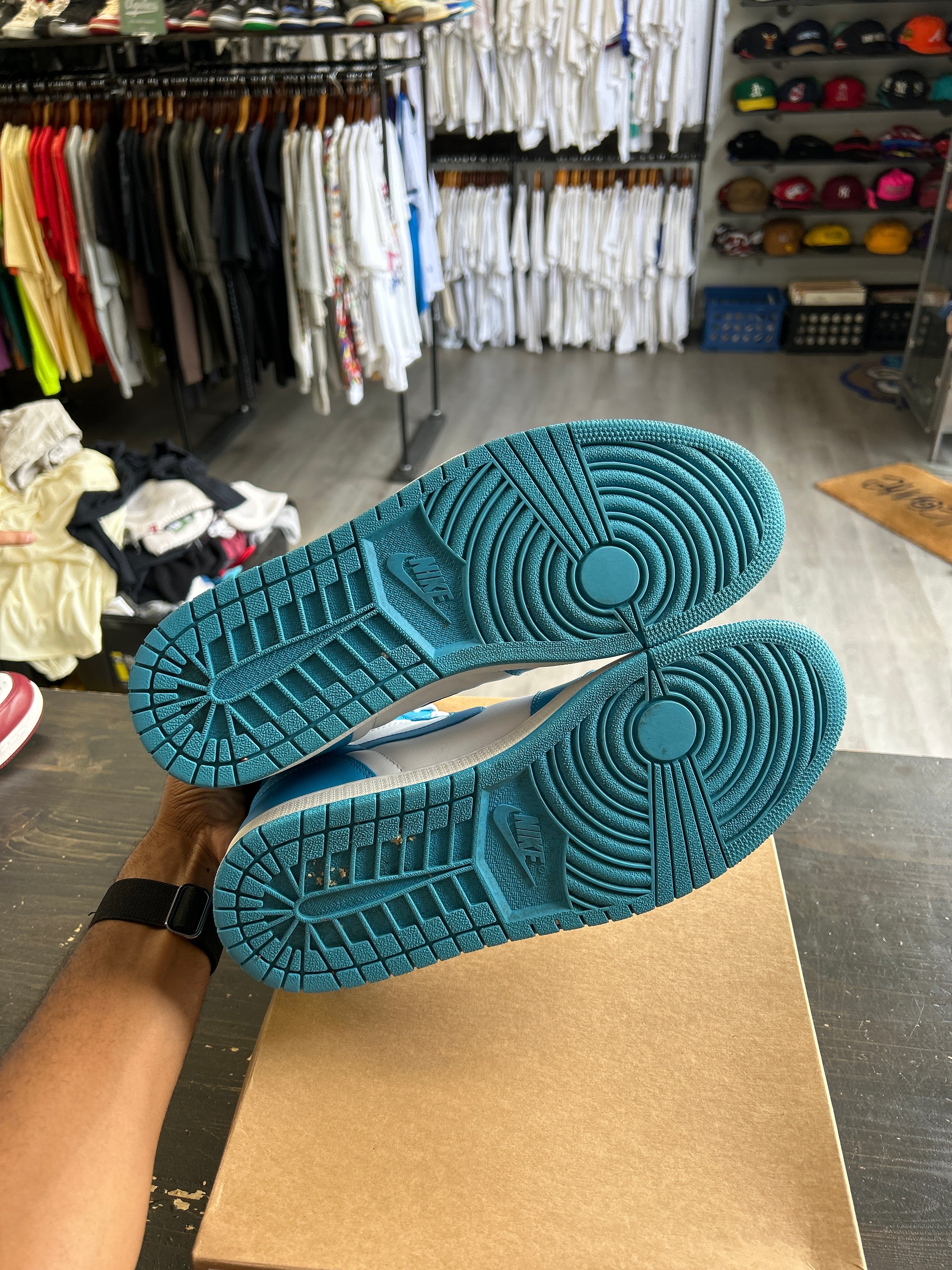 Pre-owned Jordan Retro 1 UNC 2015