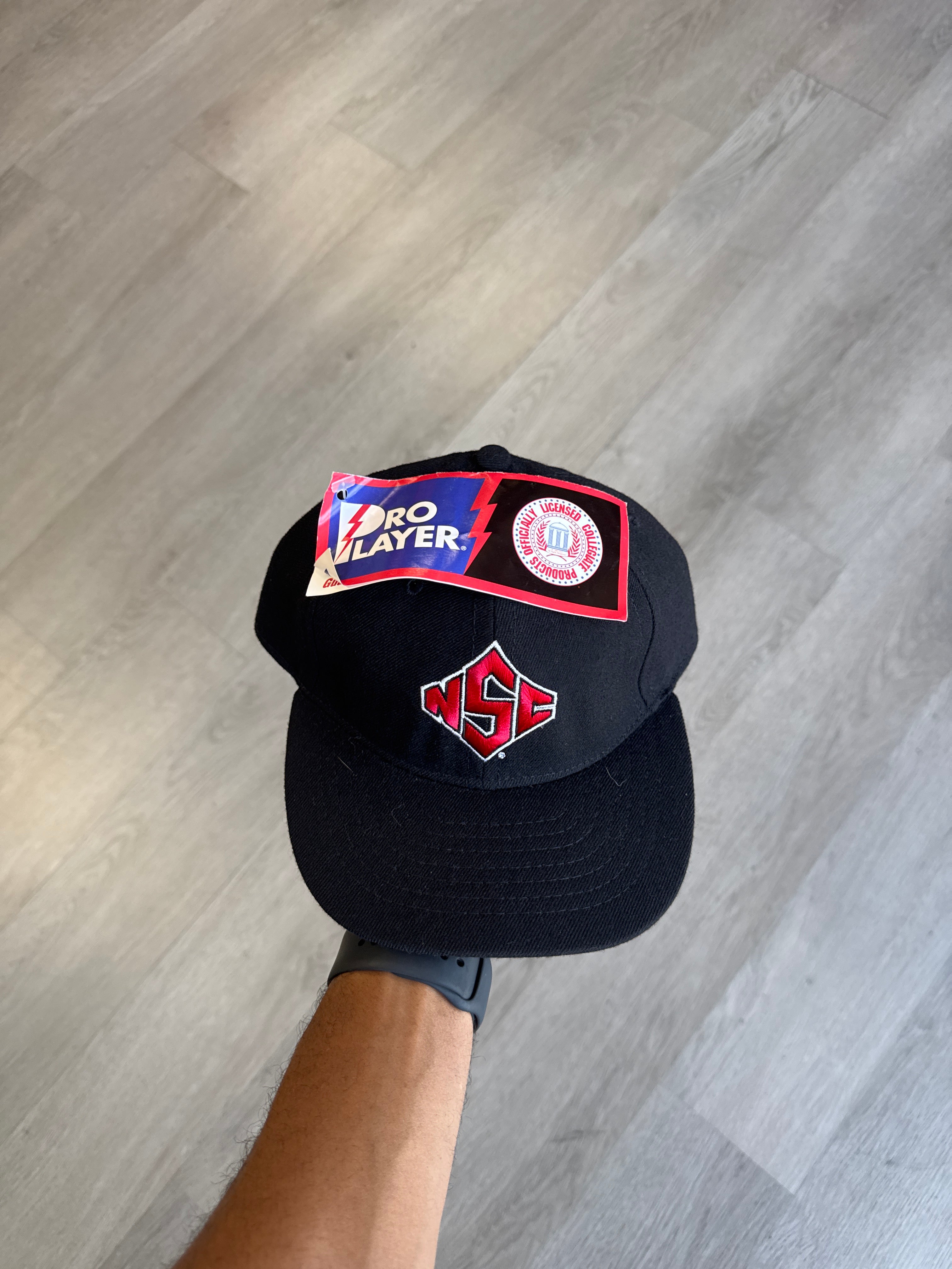 Vintage Pro Player North Carolina State University Wolfpack Fitted Hat