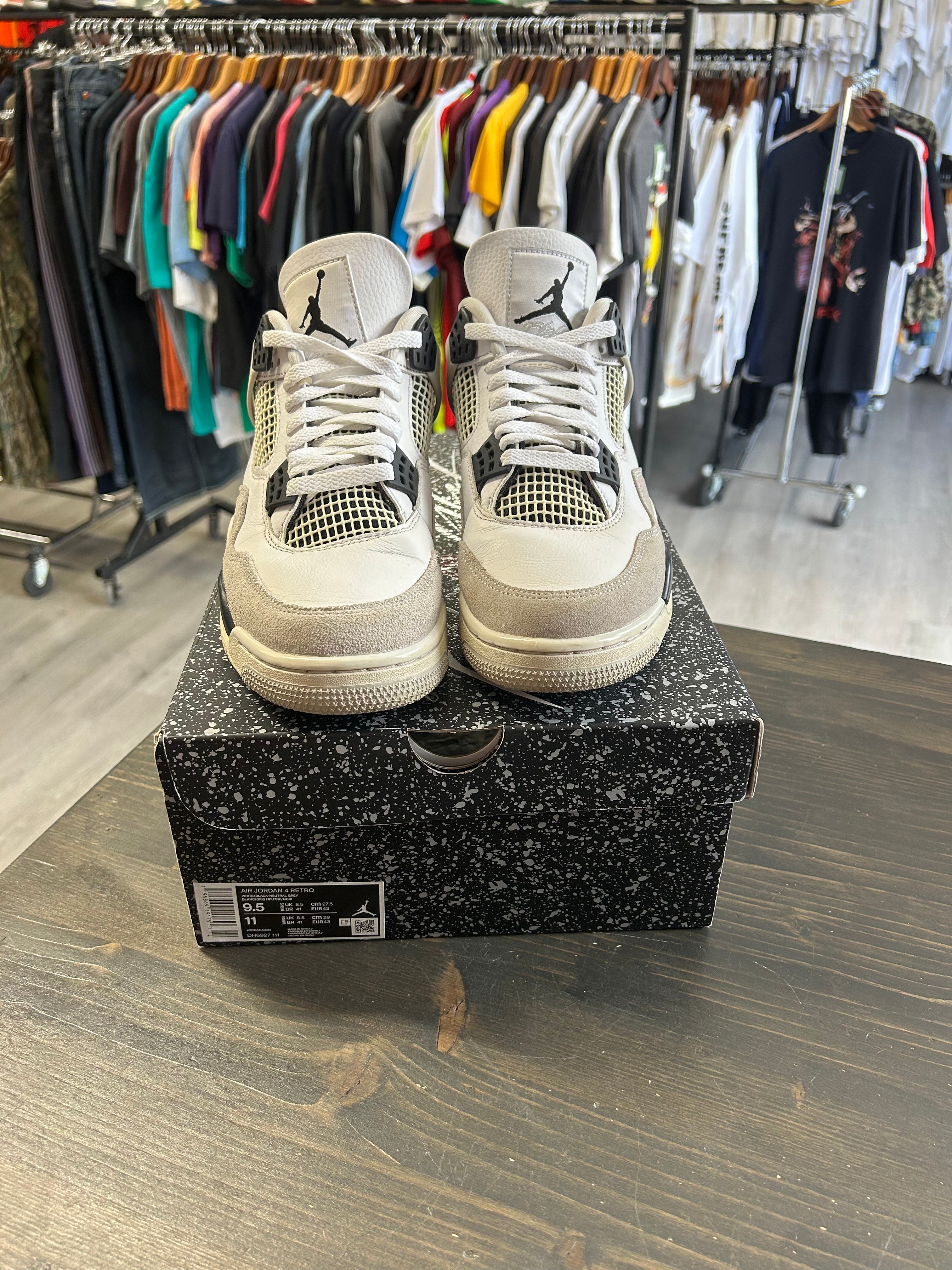Pre-Owned Jordan 4 Retro Military Black