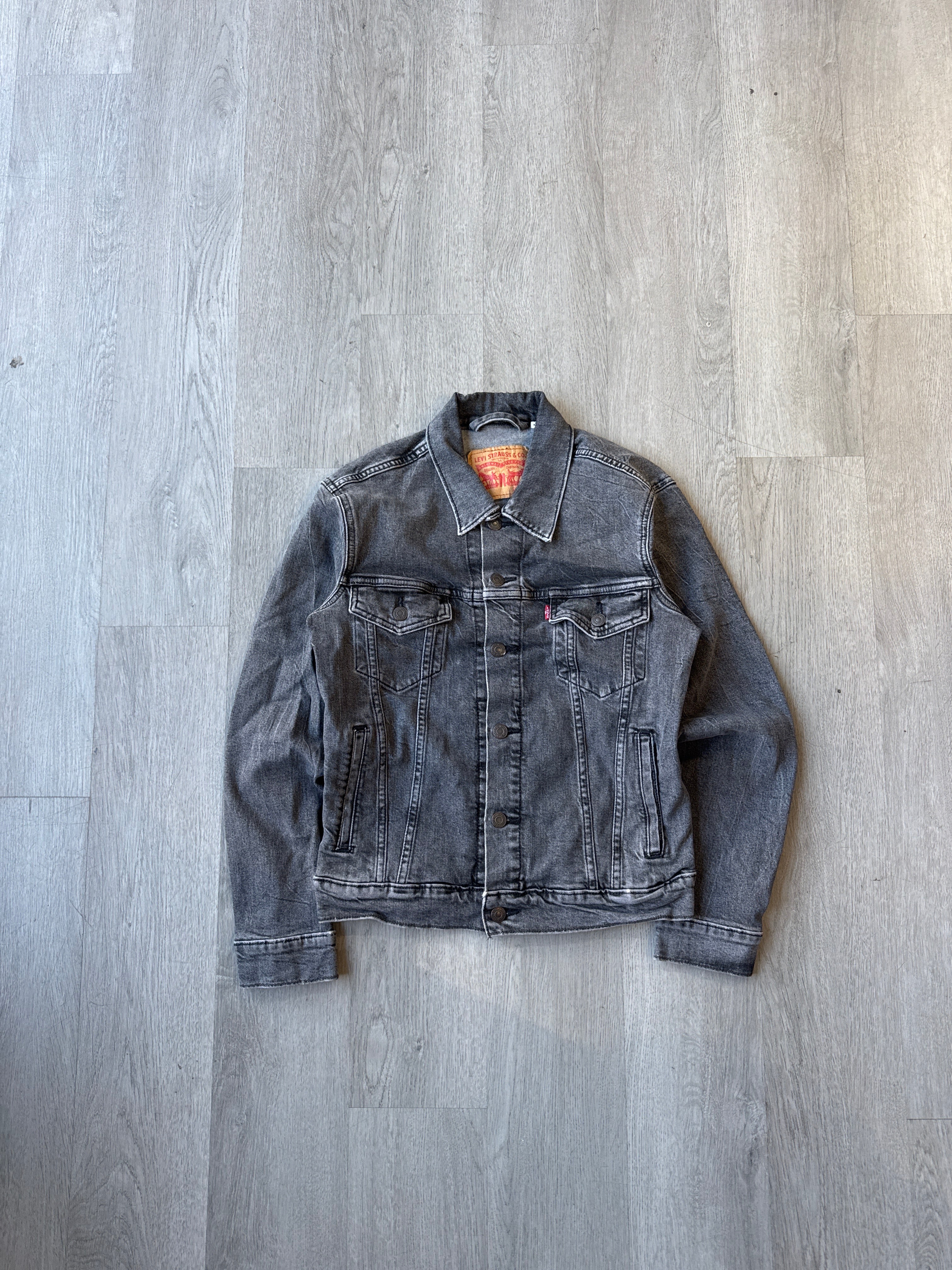 Vintage women’s Levi’s Faded Black Denim Jacket