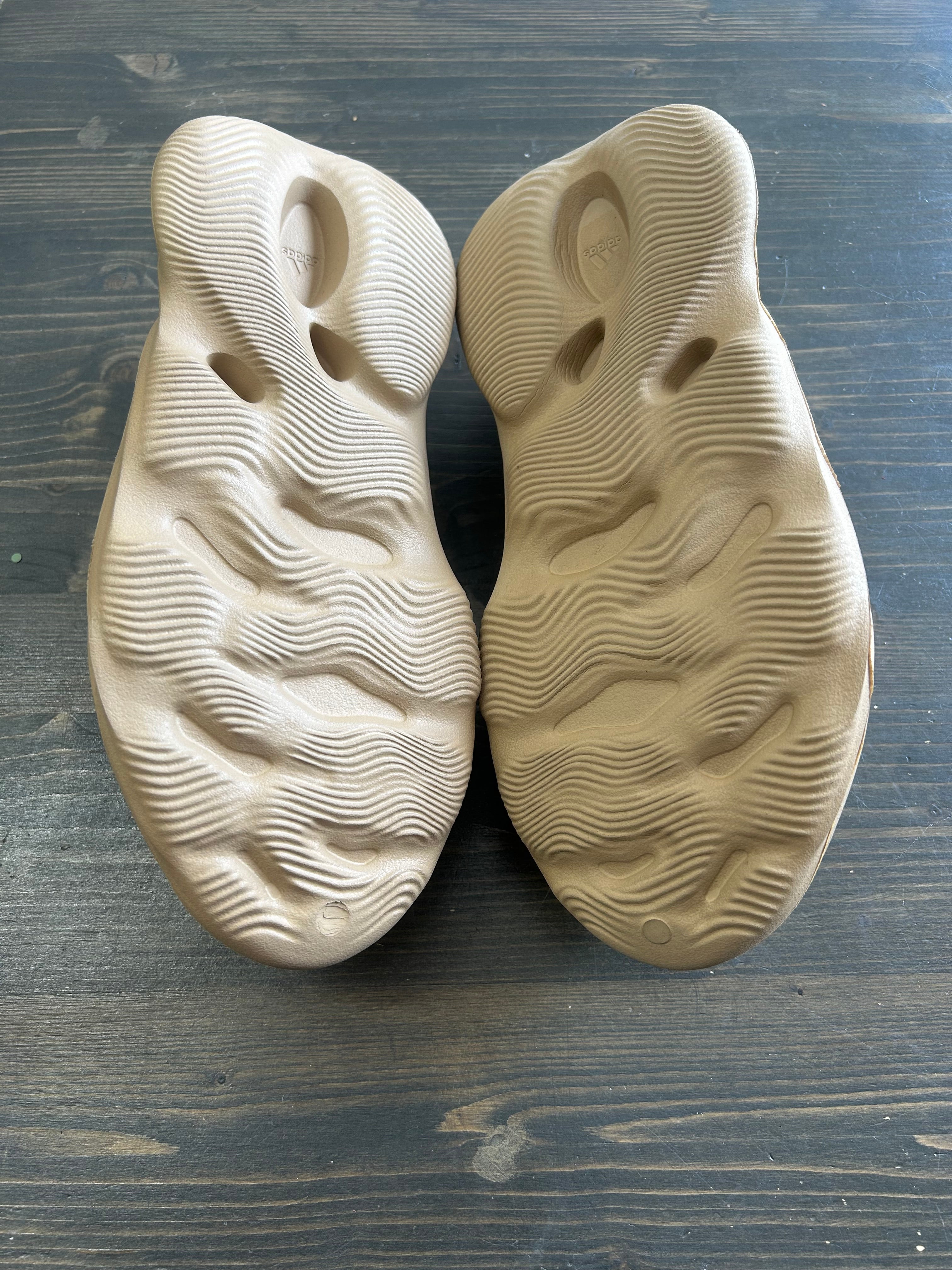 Pre-Owned Adidas Yeezy Foam RNR Clay Taupe