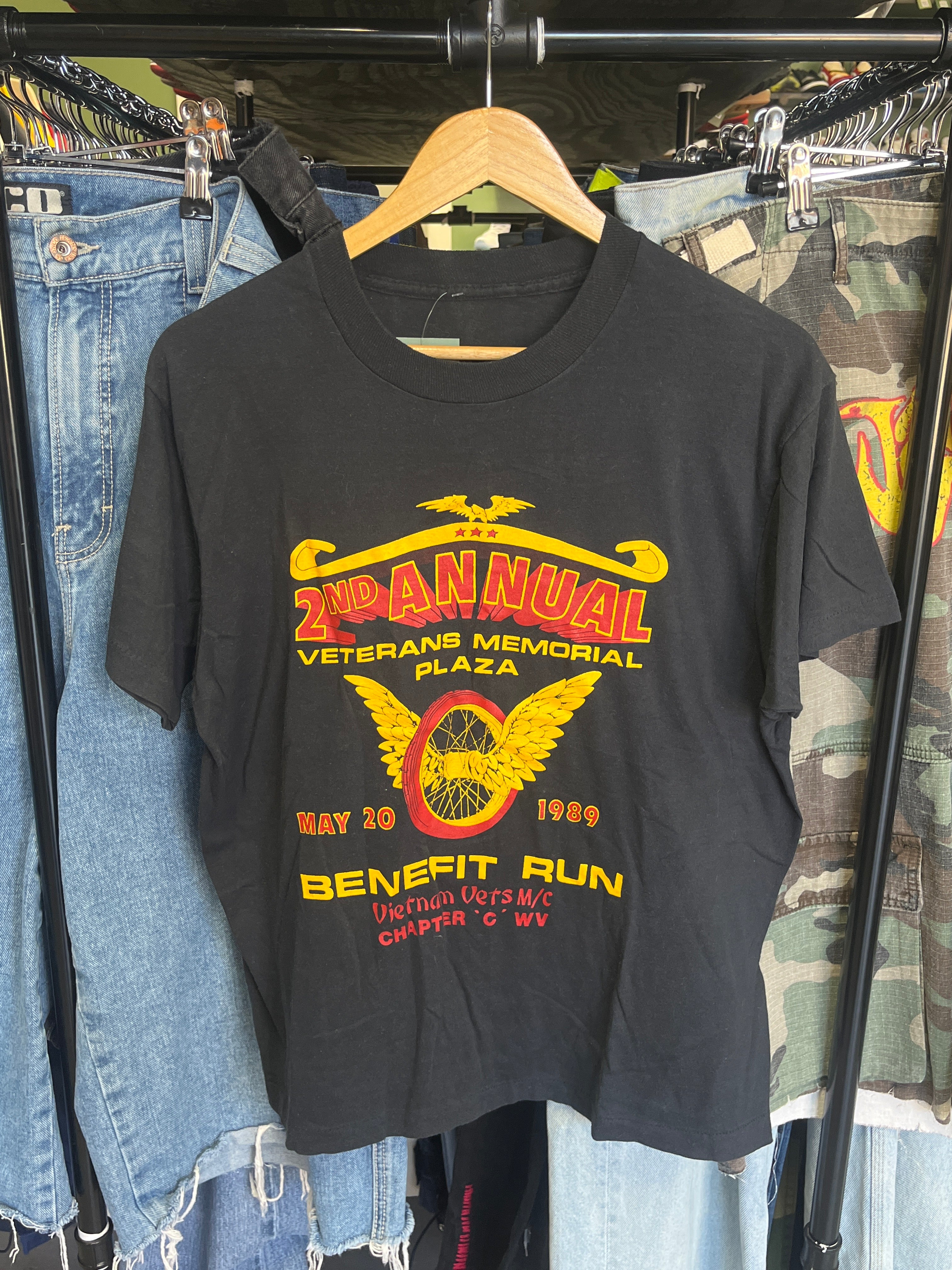 Vintage 1998 Veteran Benefit Run Tee