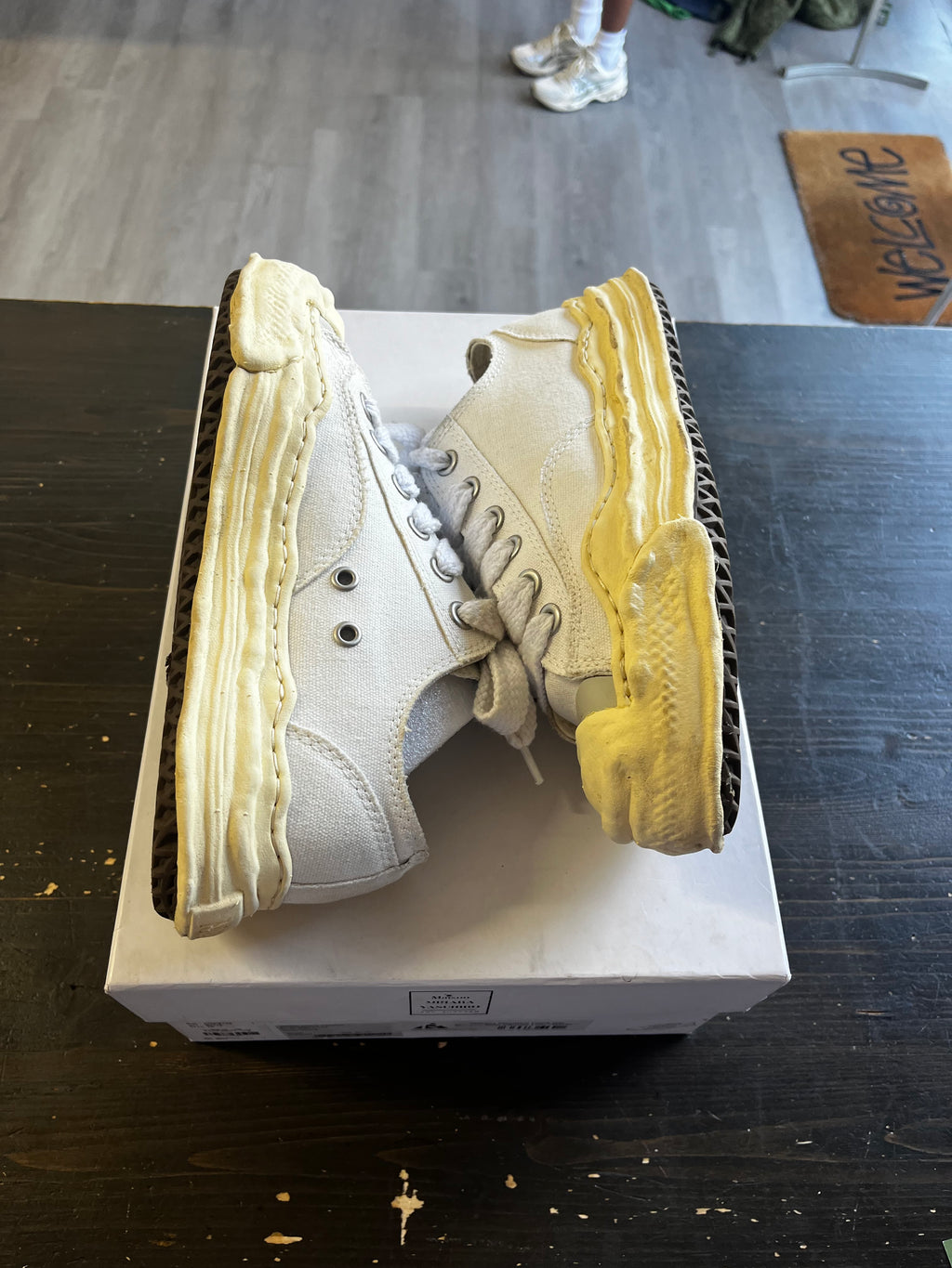 Pre-Owned Maison Mihara Yasuhiro Hank OG Vintage Sole Canvas Low White