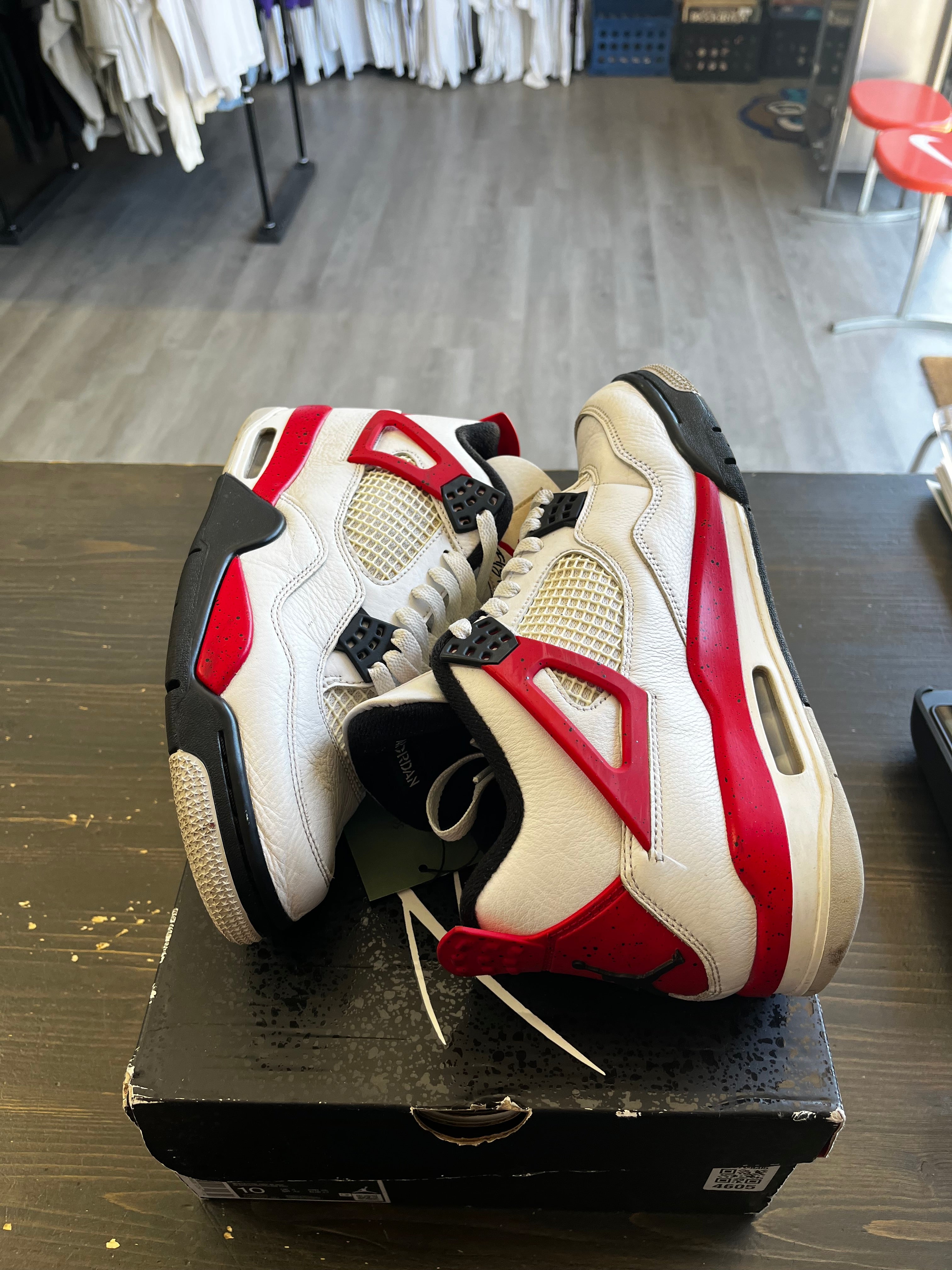 Pre-Owned Jordan 4 Retro Red Cement