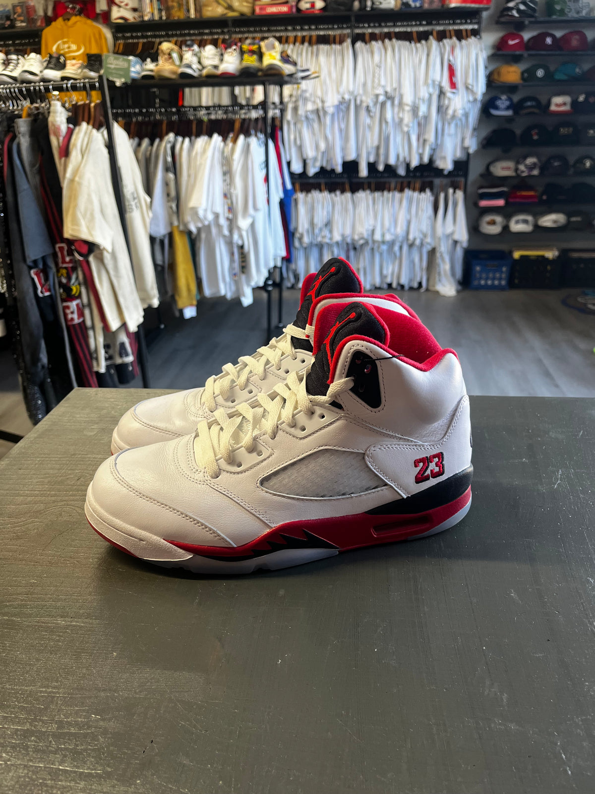 Pre-Owned Jordan 5 Retro Fire Red Black Tongue (2025)
