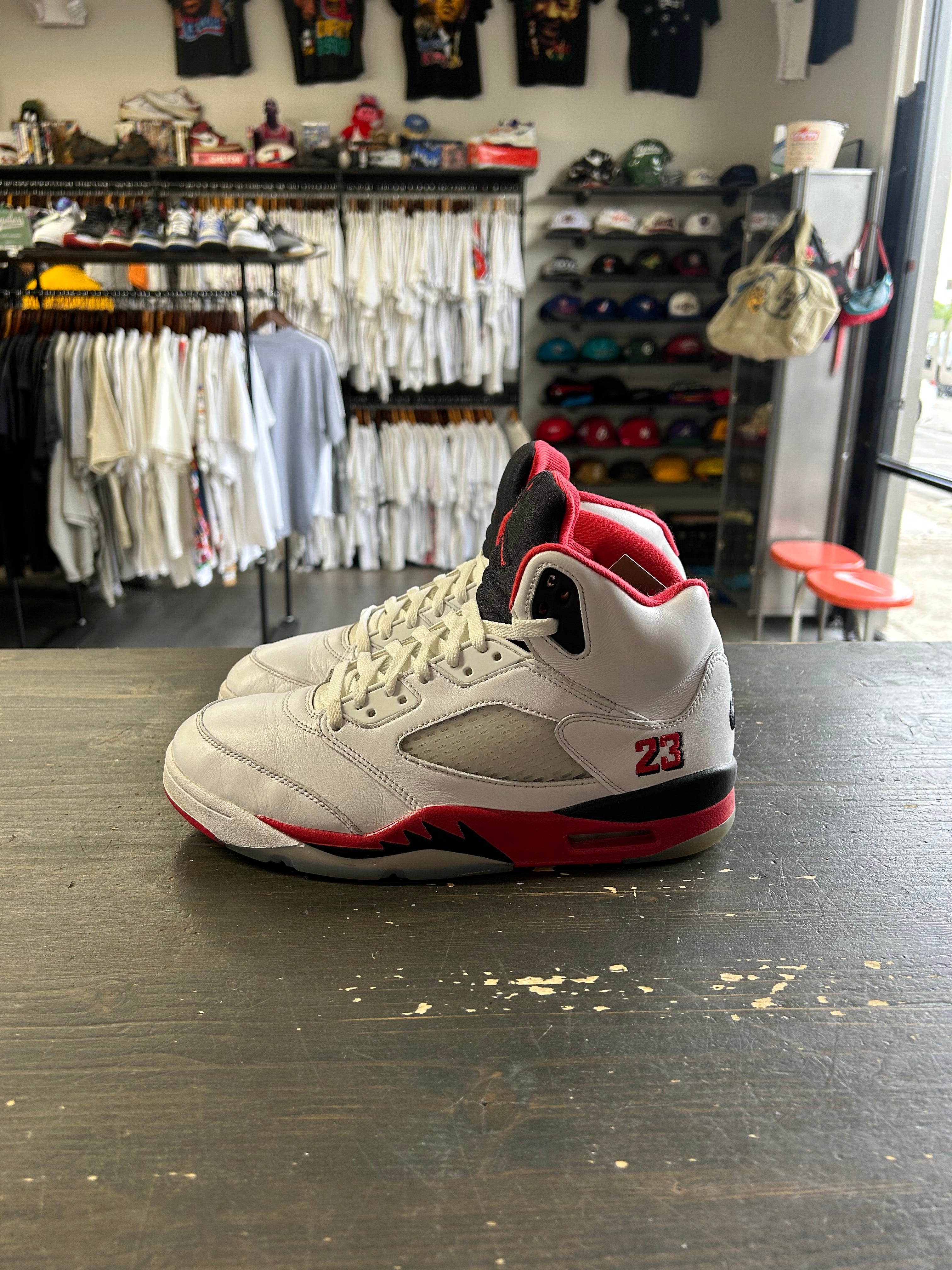 Pre-Owned Jordan 5 Retro Fire Red Black Tongue (2025)