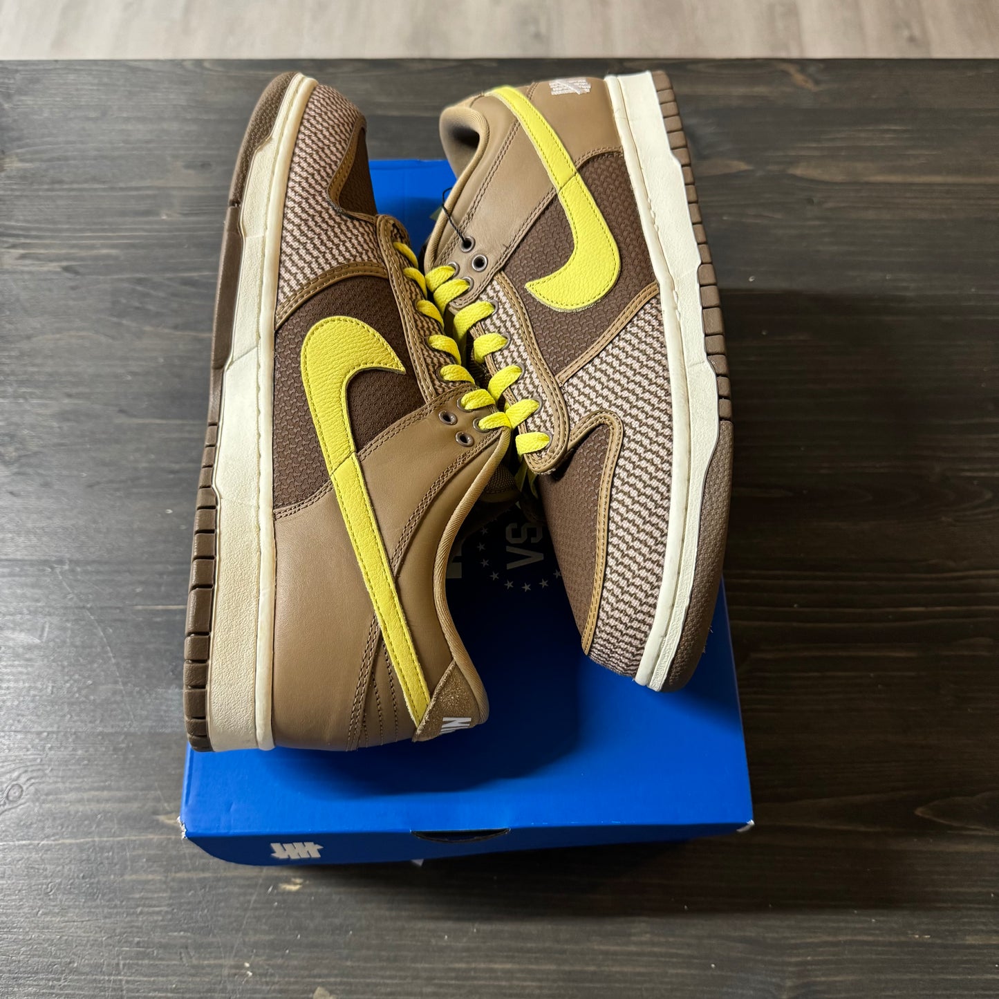 Pre-owned Nike Dunk Low Undefeated Canteen