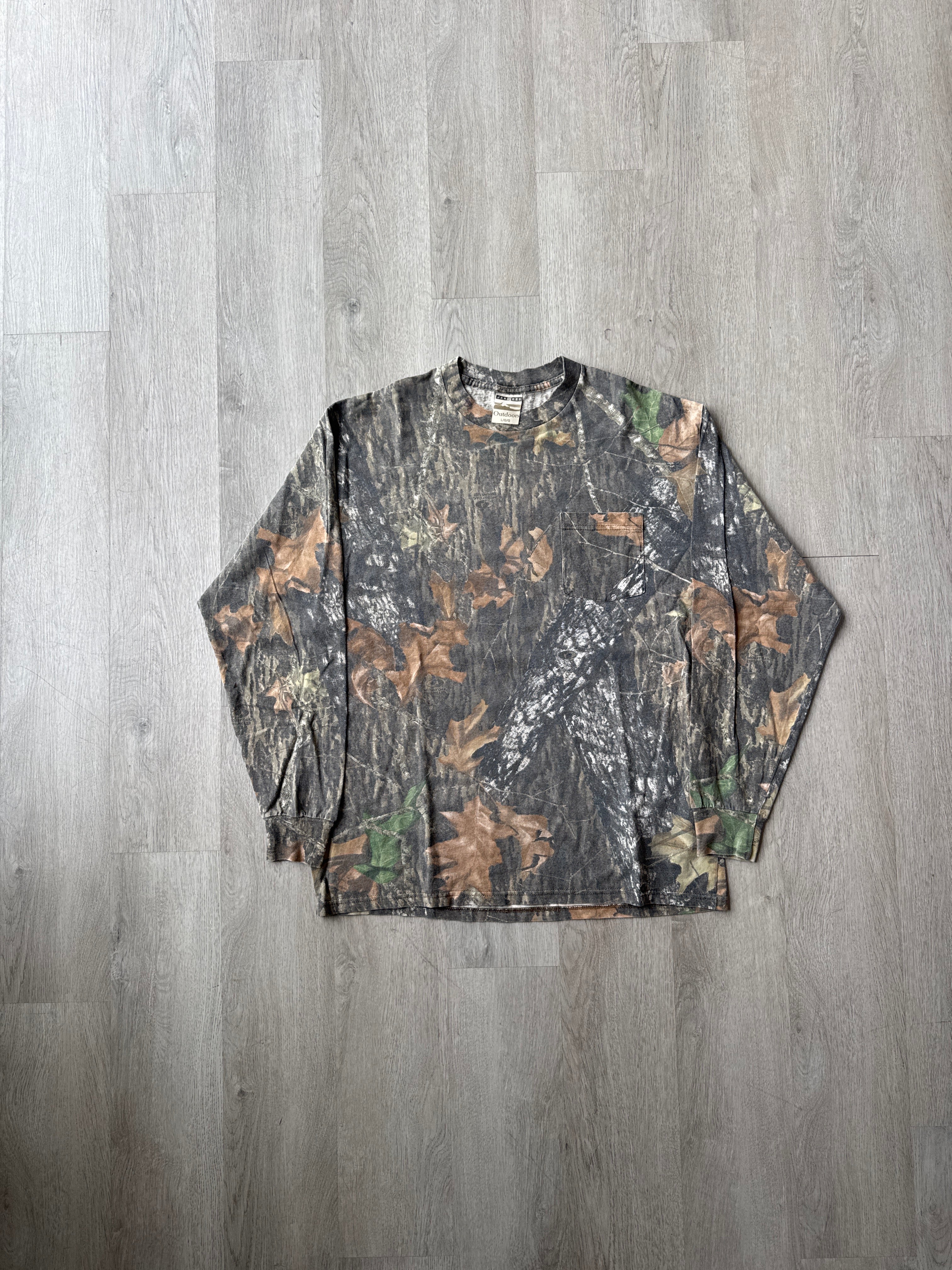 Vintage Mossy Oak Forest Camo Pocket Long Sleeve