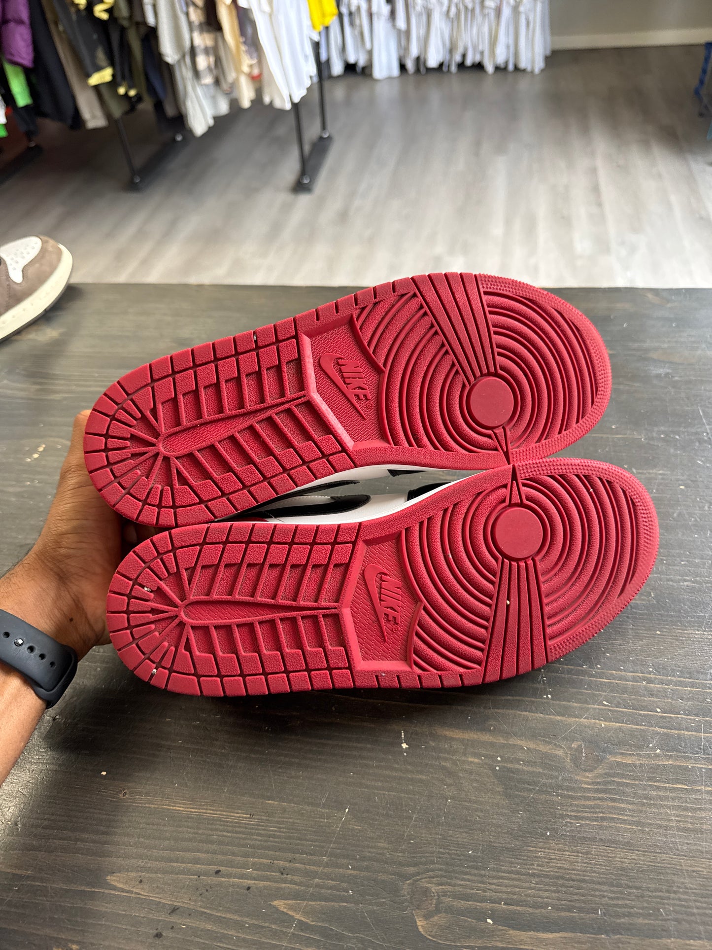 Pre-owned Jordan 1 Low Bred Toe