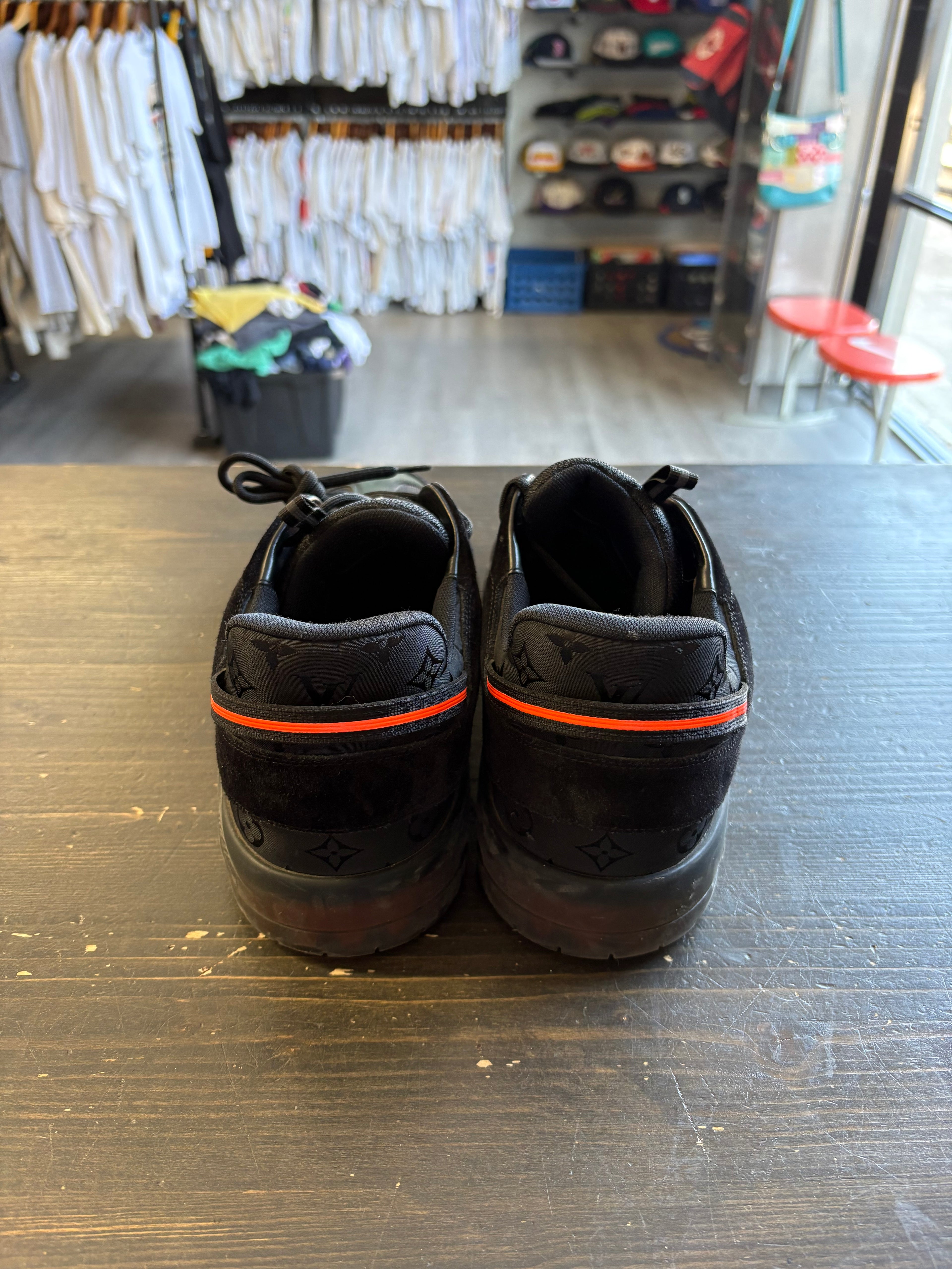 Pre-Owned Louis Vuitton x Lucien Clark A View Black