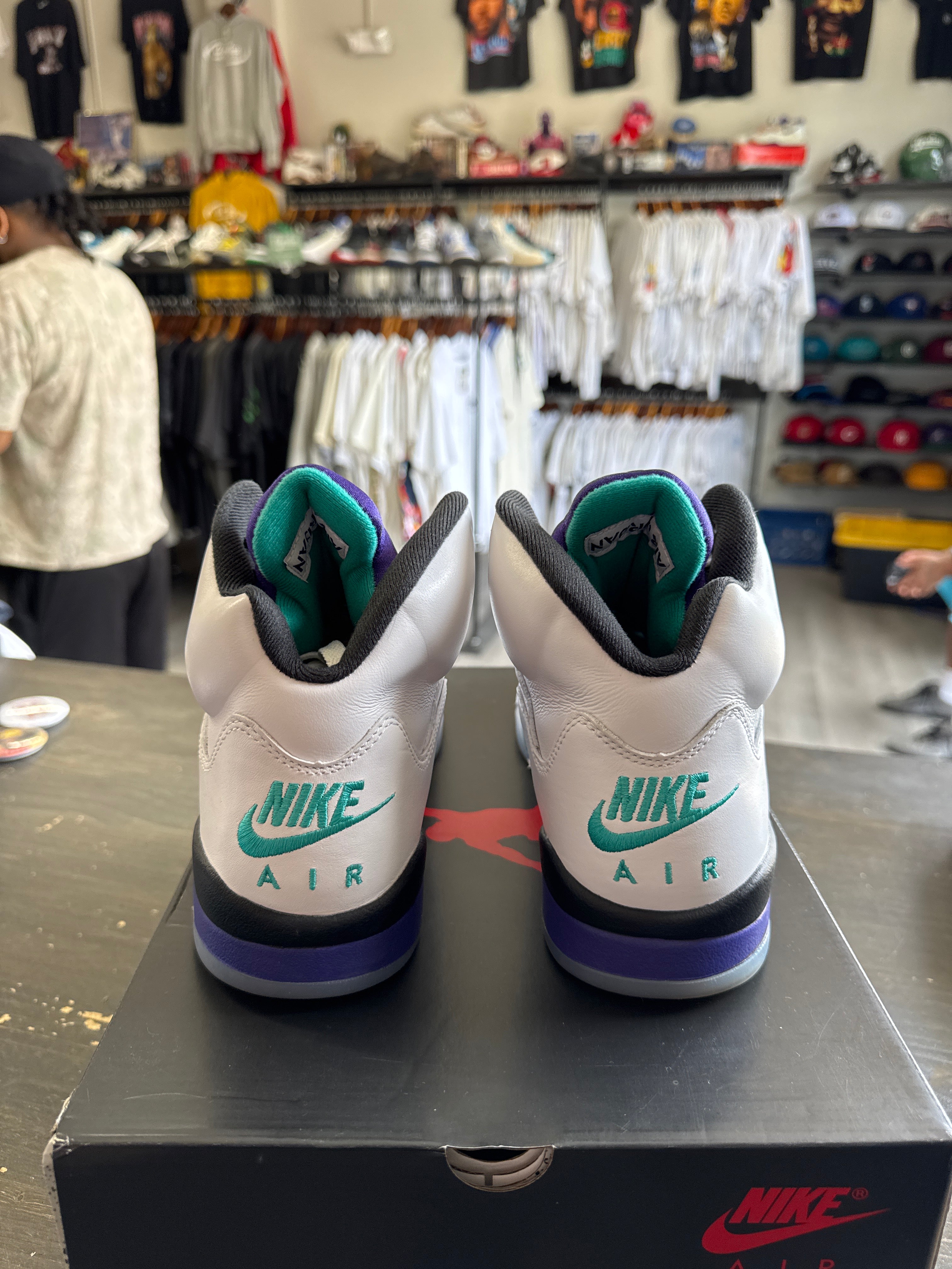 Pre-owned Jordan Retro 5 Grape 2025