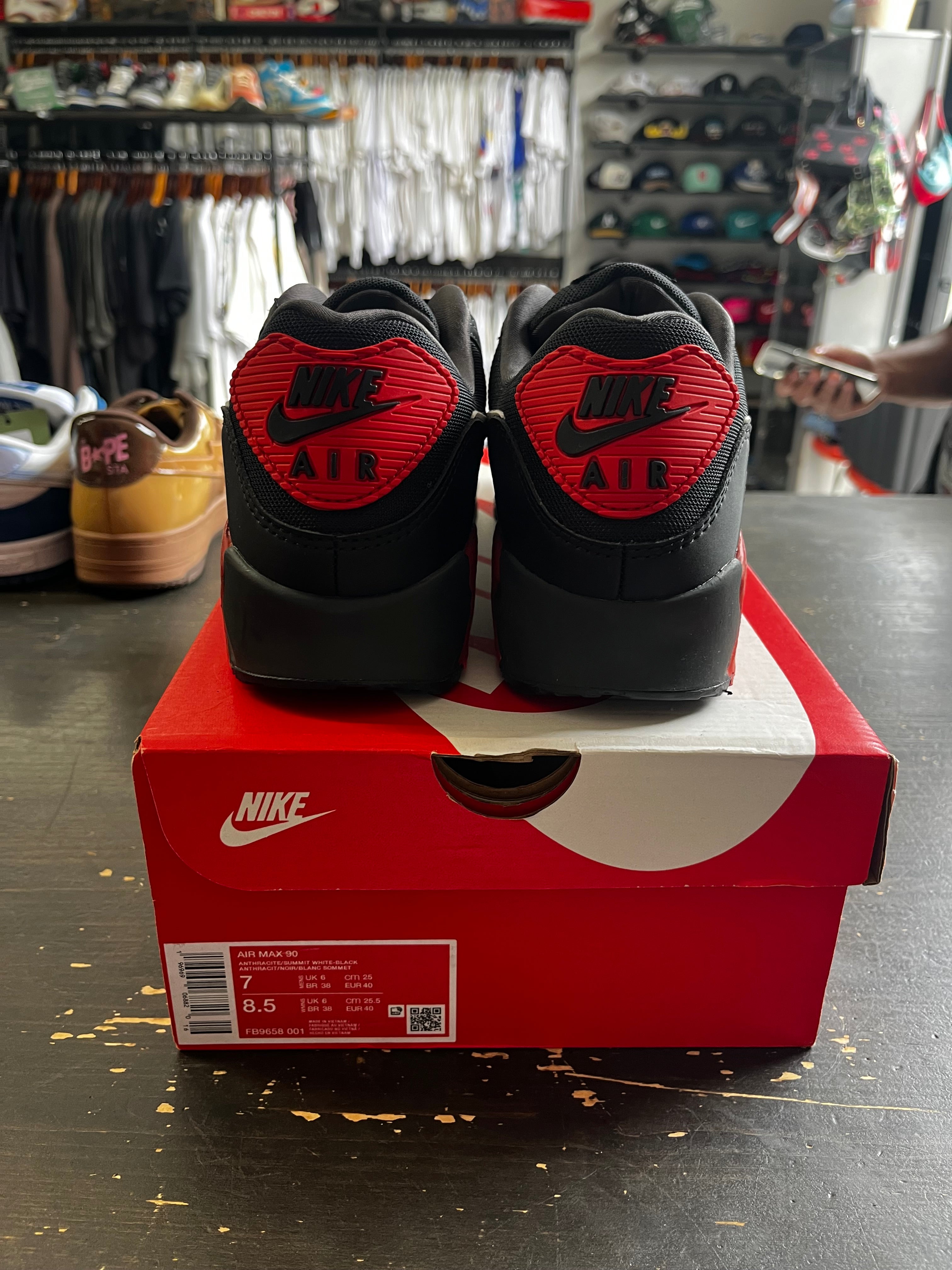 Pre-Owned Nike Air Max 90 Anthracite Mystic Red