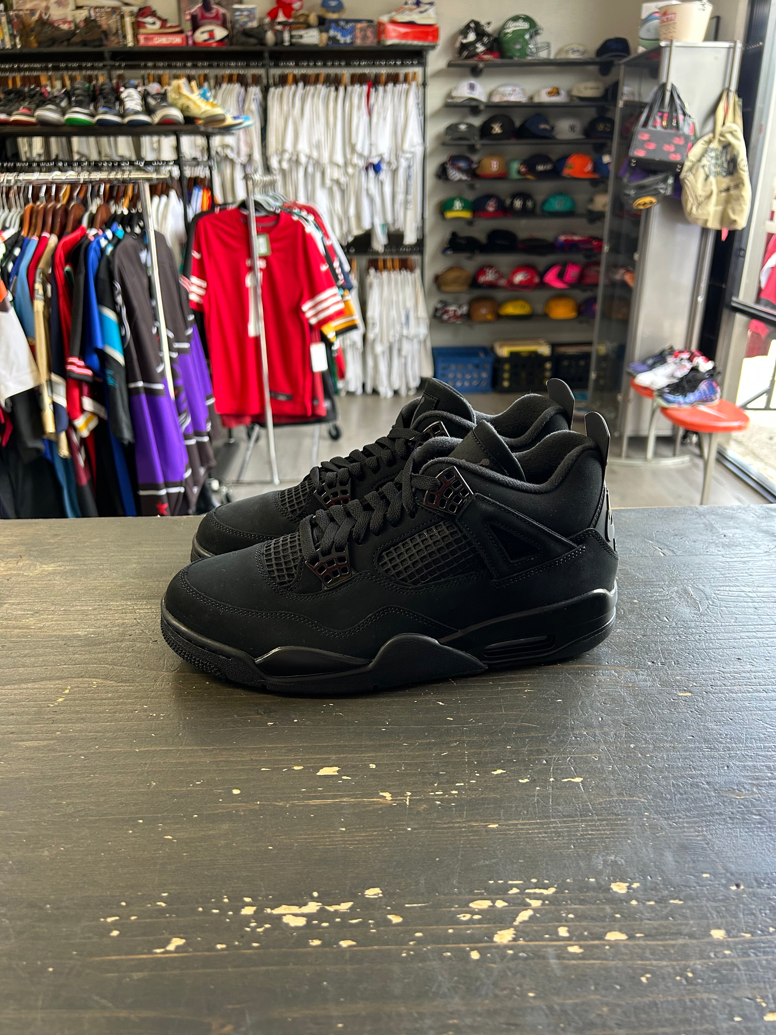 Jordan 4 Retro Black Cat (2025)