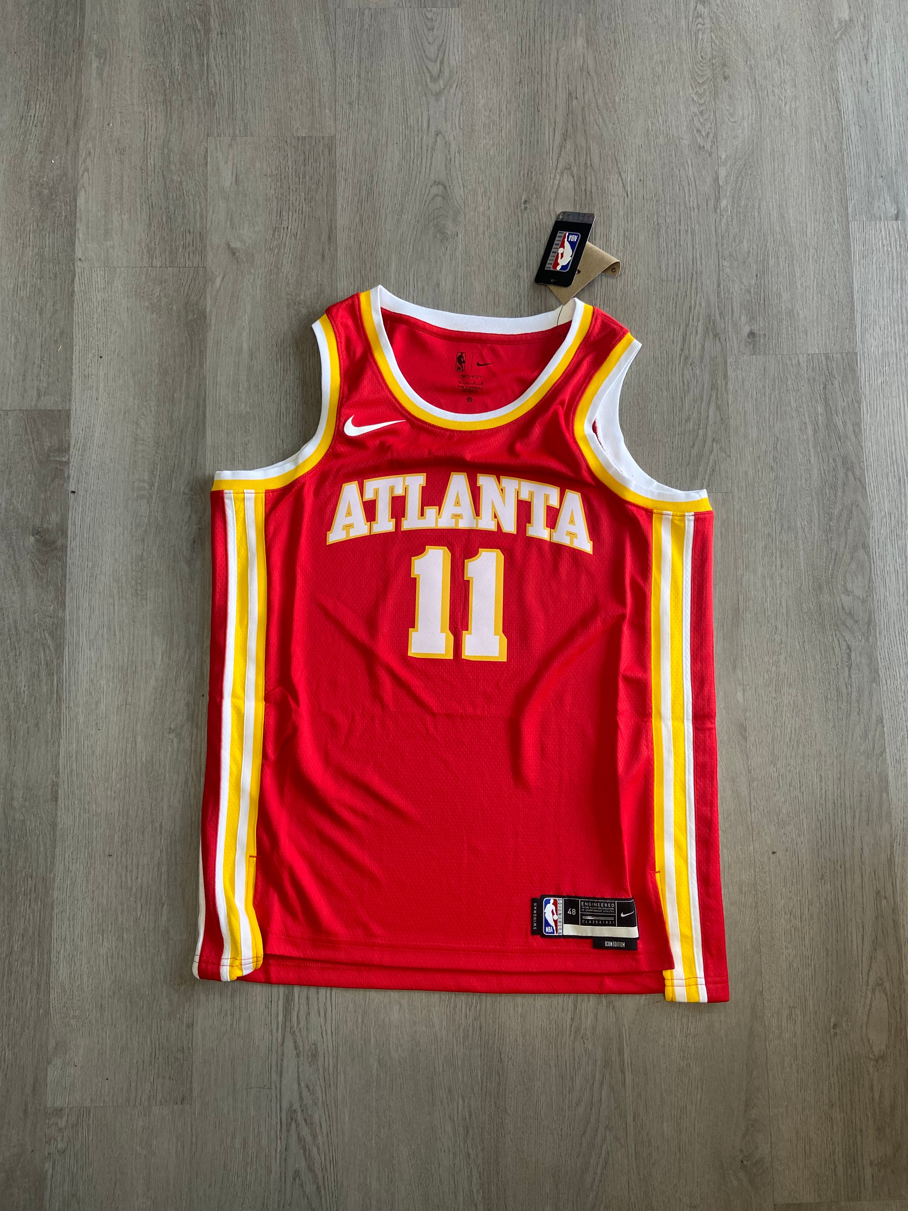 Nike Atlanta Hawks Trae Young Icon Edition Swingman Jersey