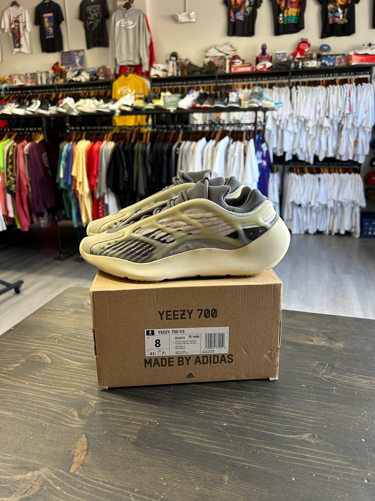 Pre-Owned Adidas Yeezy 700 V3 Fade Salt
