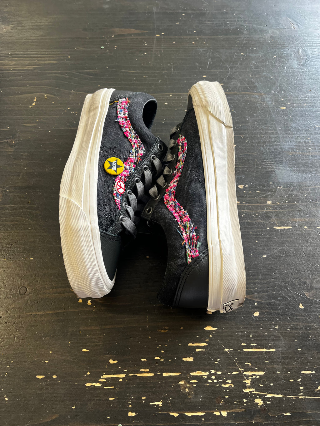 Pre-Owned Vans Old Skool 36 LX Souvenir Black