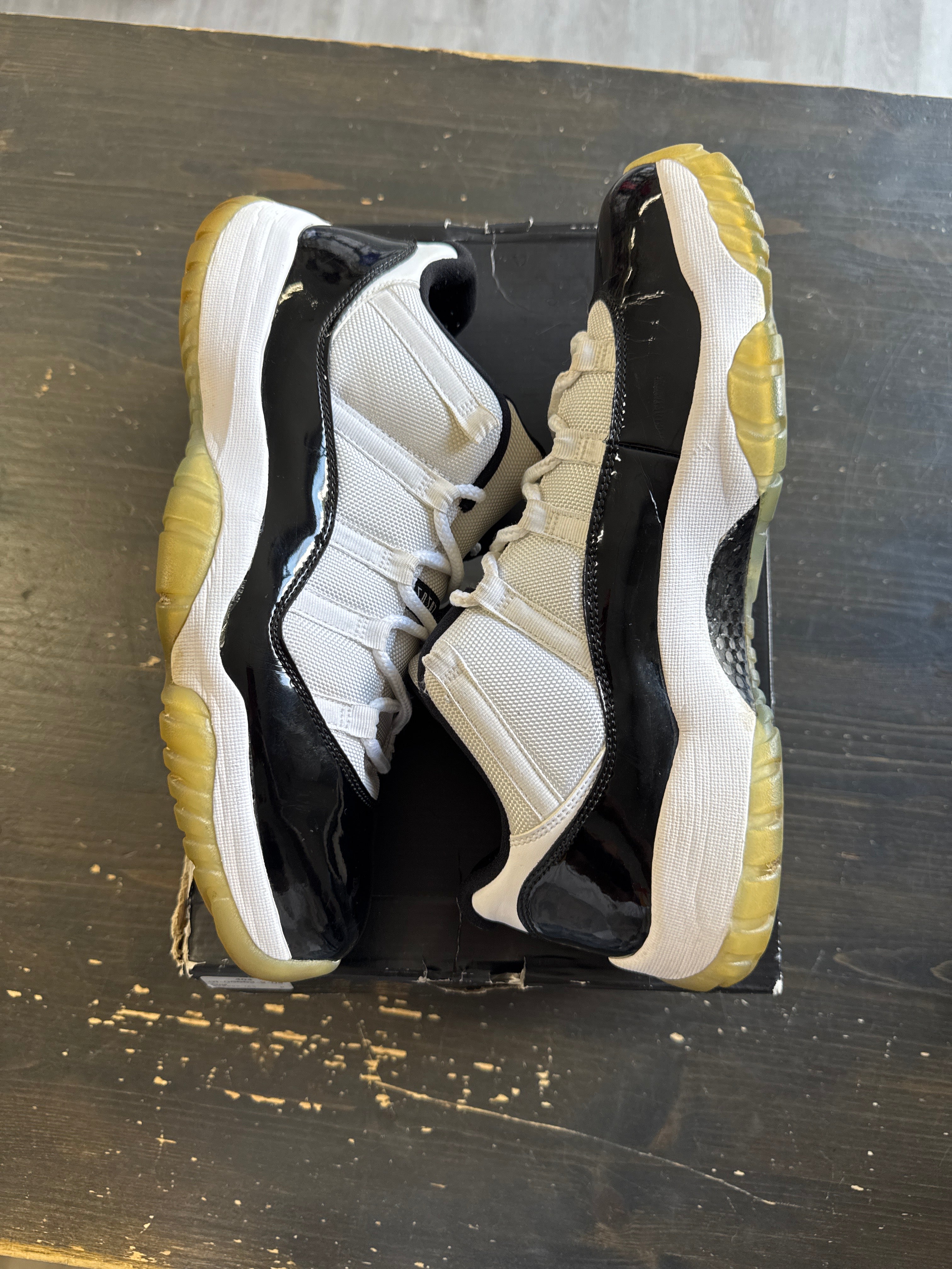 Pre-owned Jordan Retro 11 Low Concord