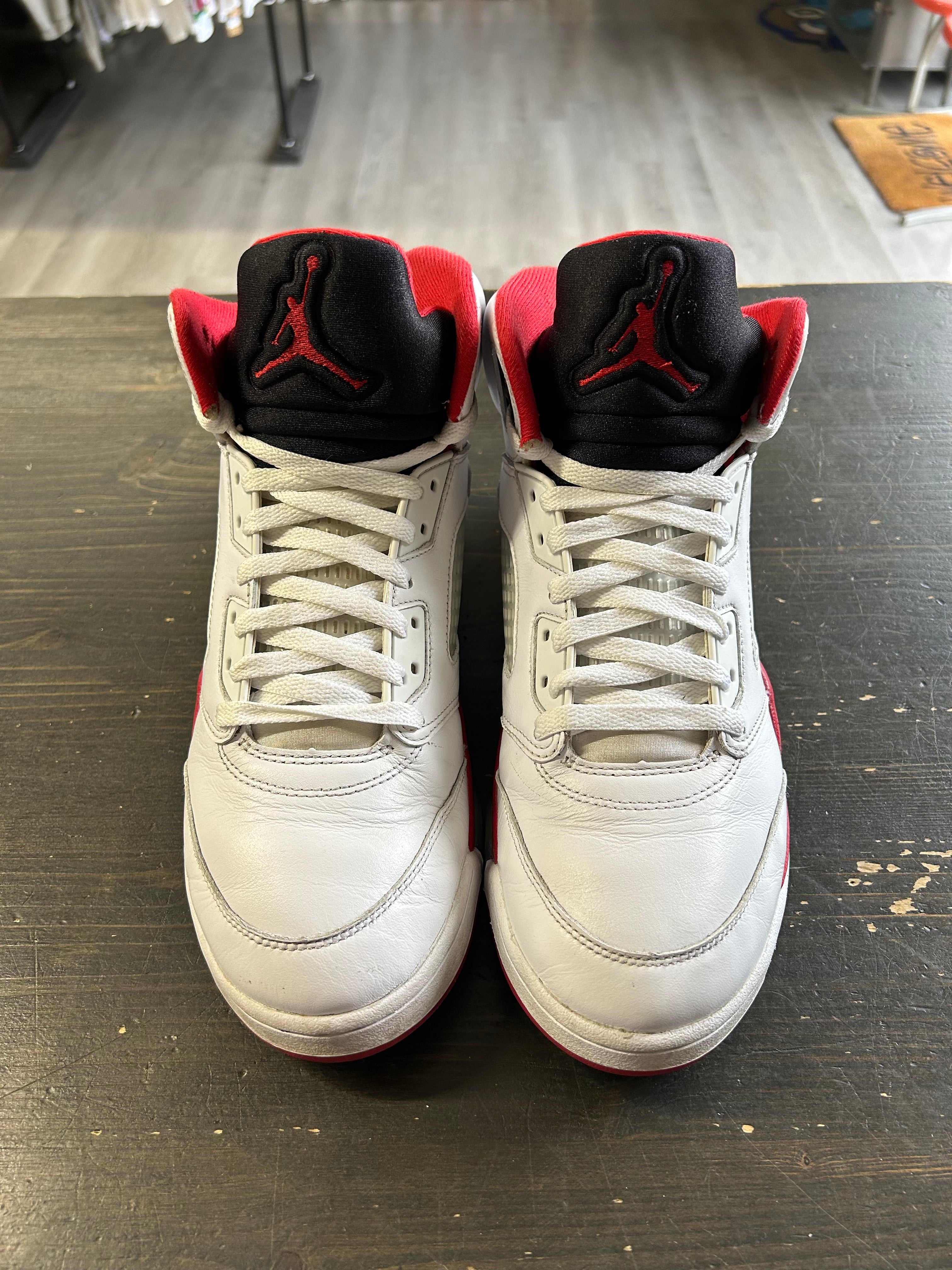 Pre-Owned Jordan 5 Retro Fire Red Black Tongue (2025)