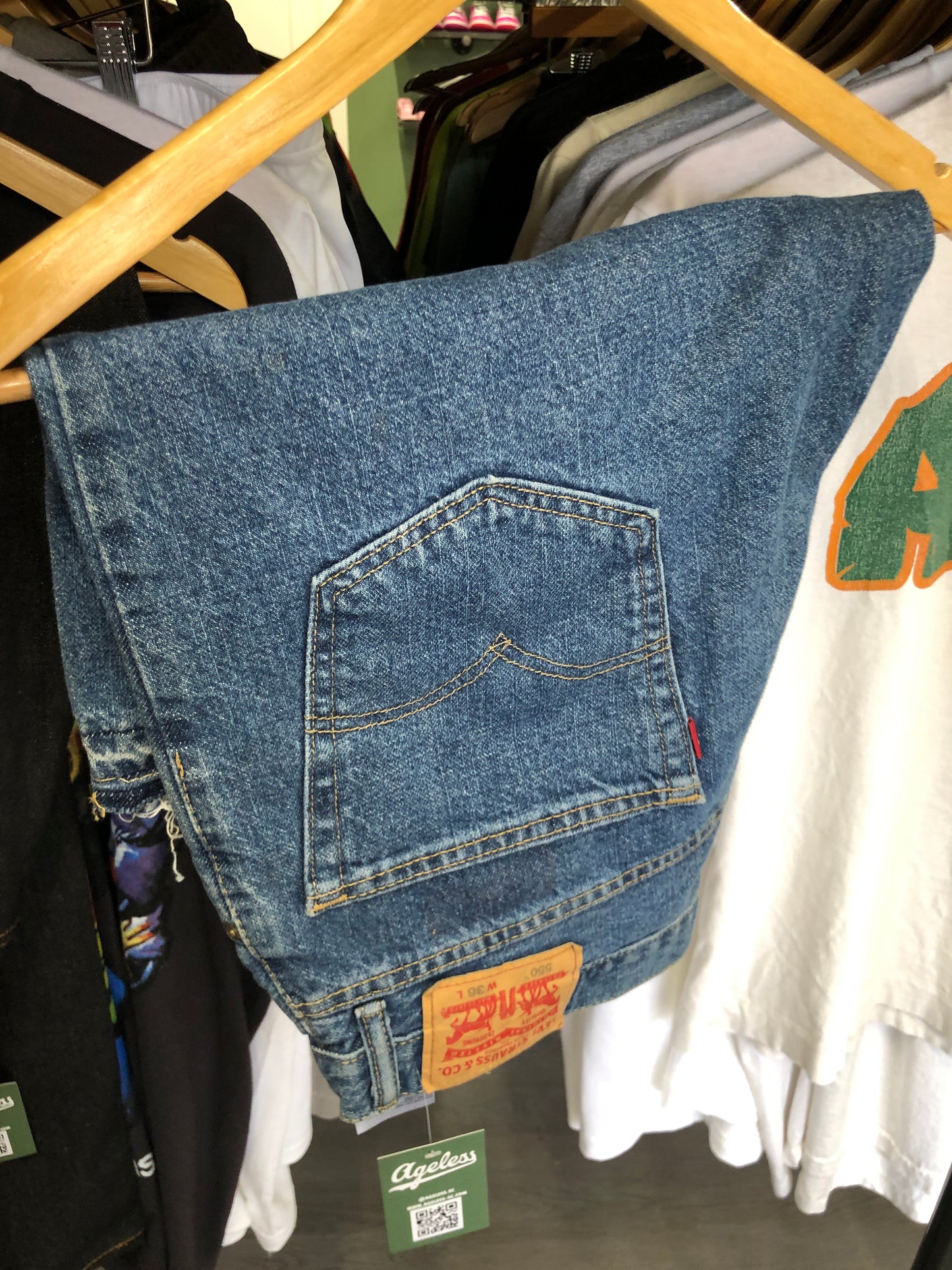 Levi’s 550 Jorts