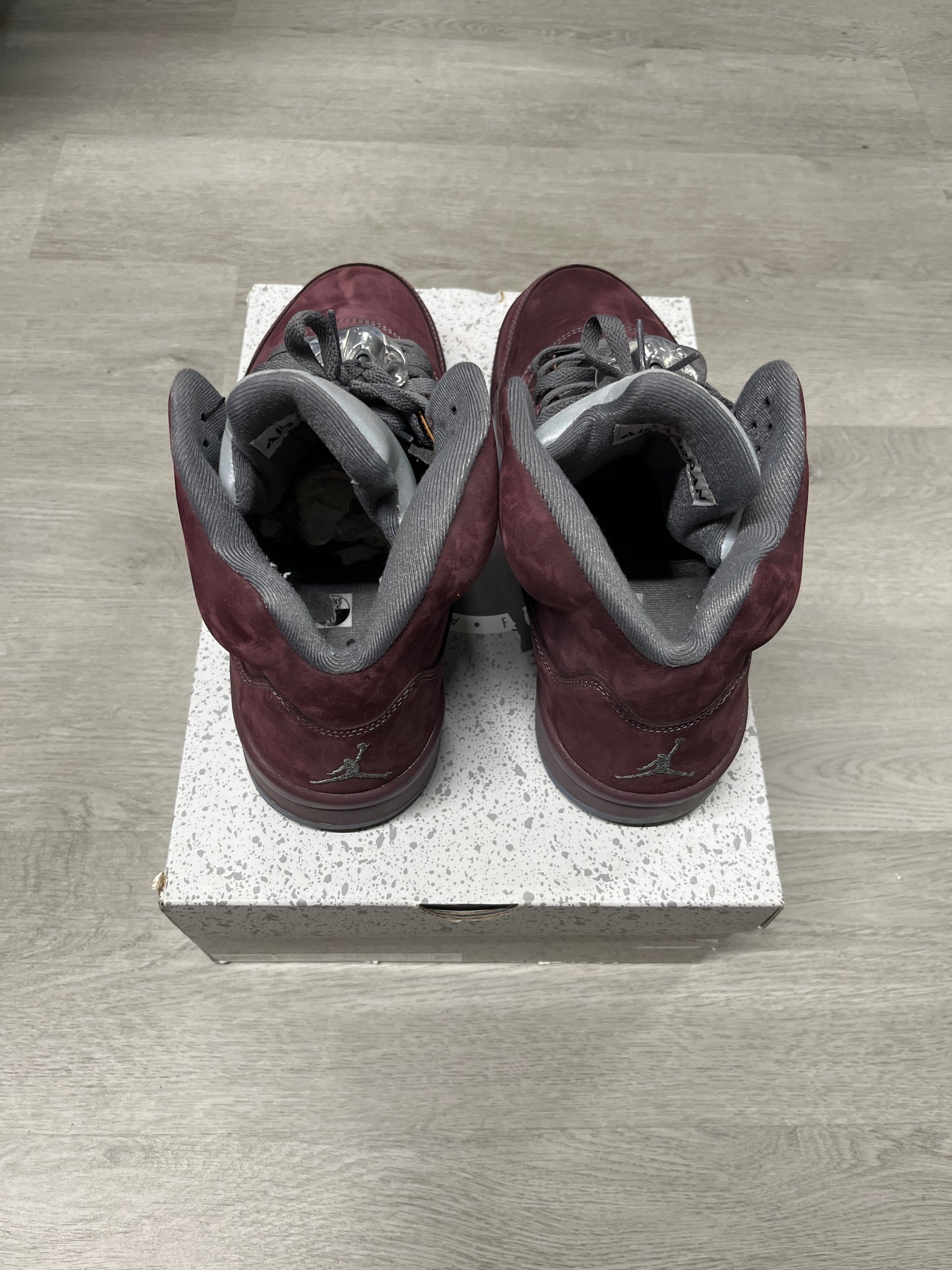 Pre-Owned Jordan 5 Retro
Burgundy (2023)