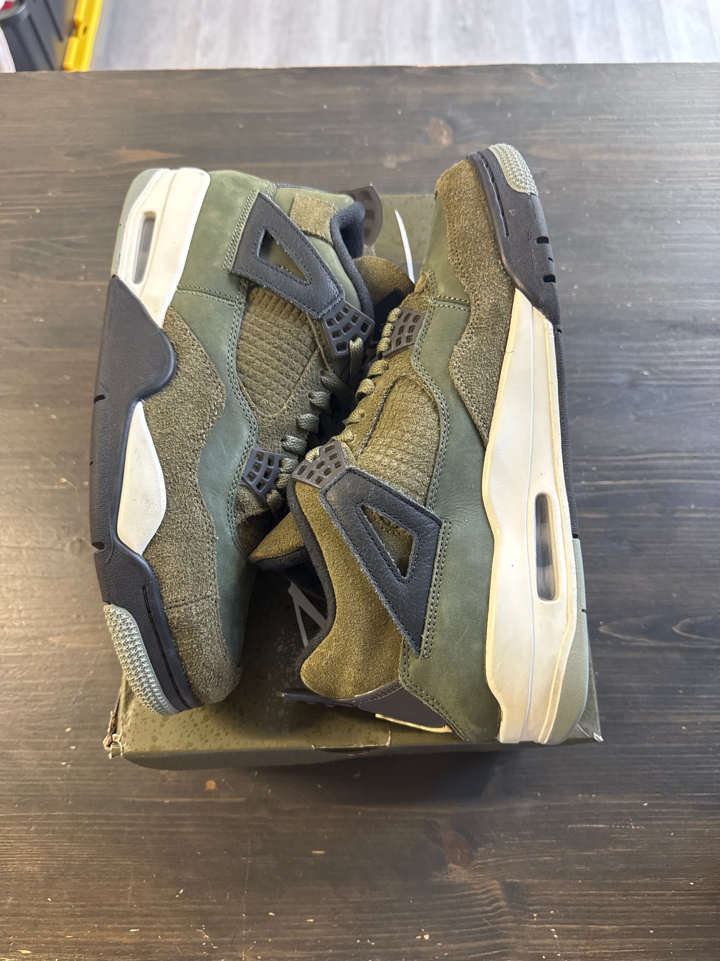 Pre-owned Jordan Retro 4 Craft Medium Olive