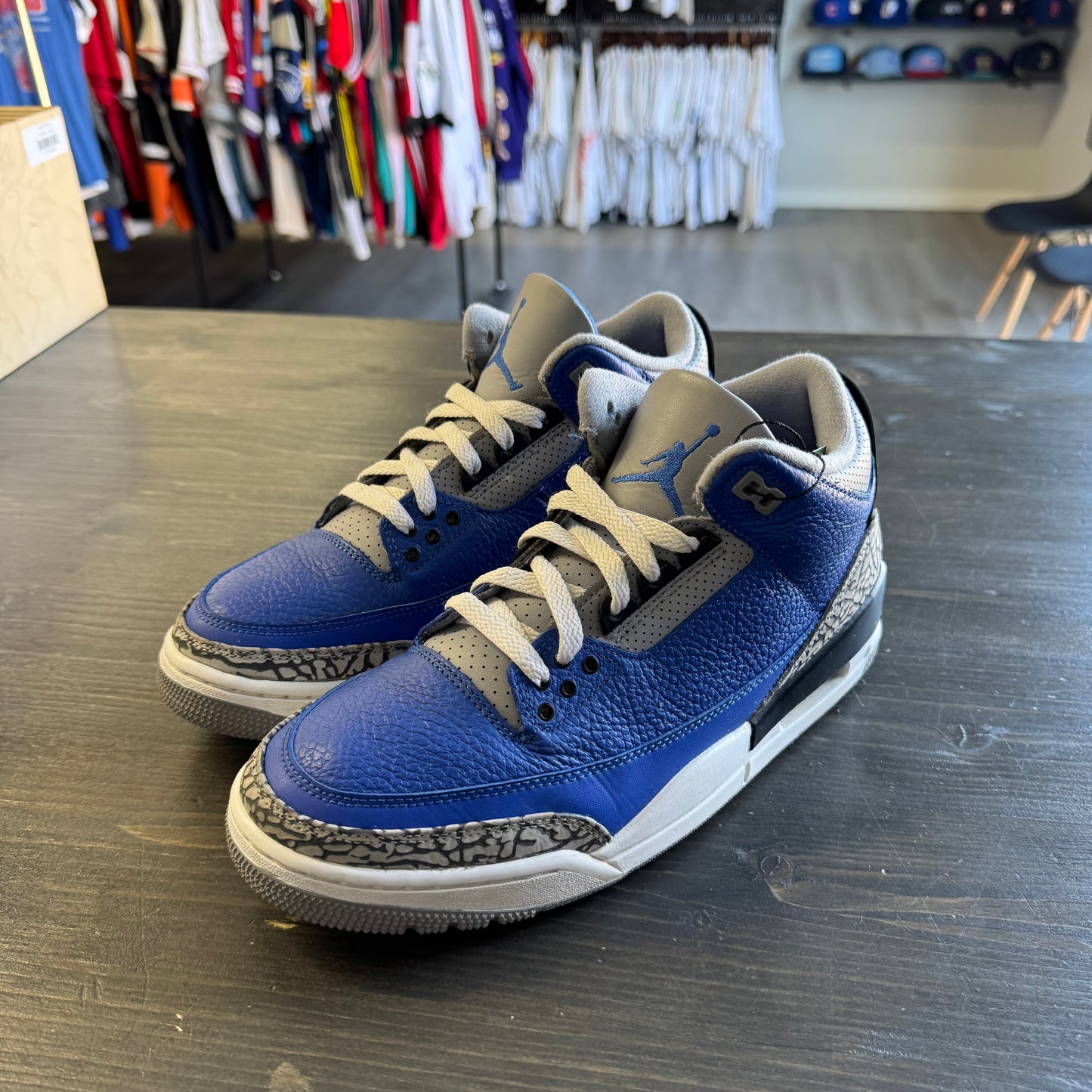 Pre-owned Jordan Retro 3 Varsity Royal Cement