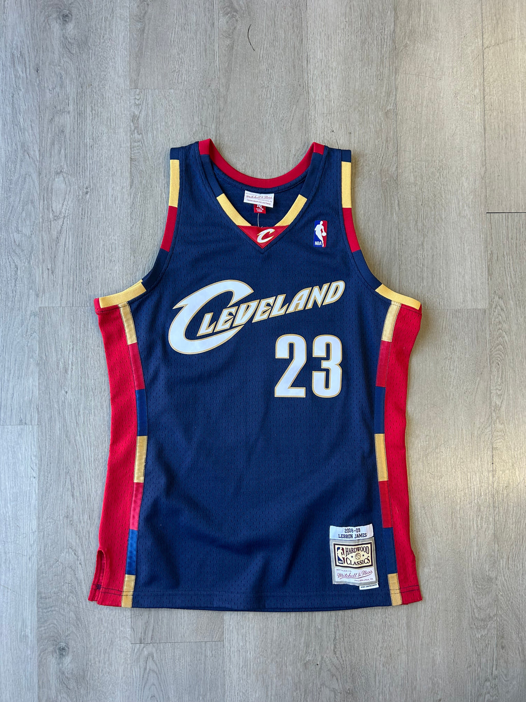 Mitchell & Ness LeBron James Cleveland Cavaliers Hardwood Classics Jersey
