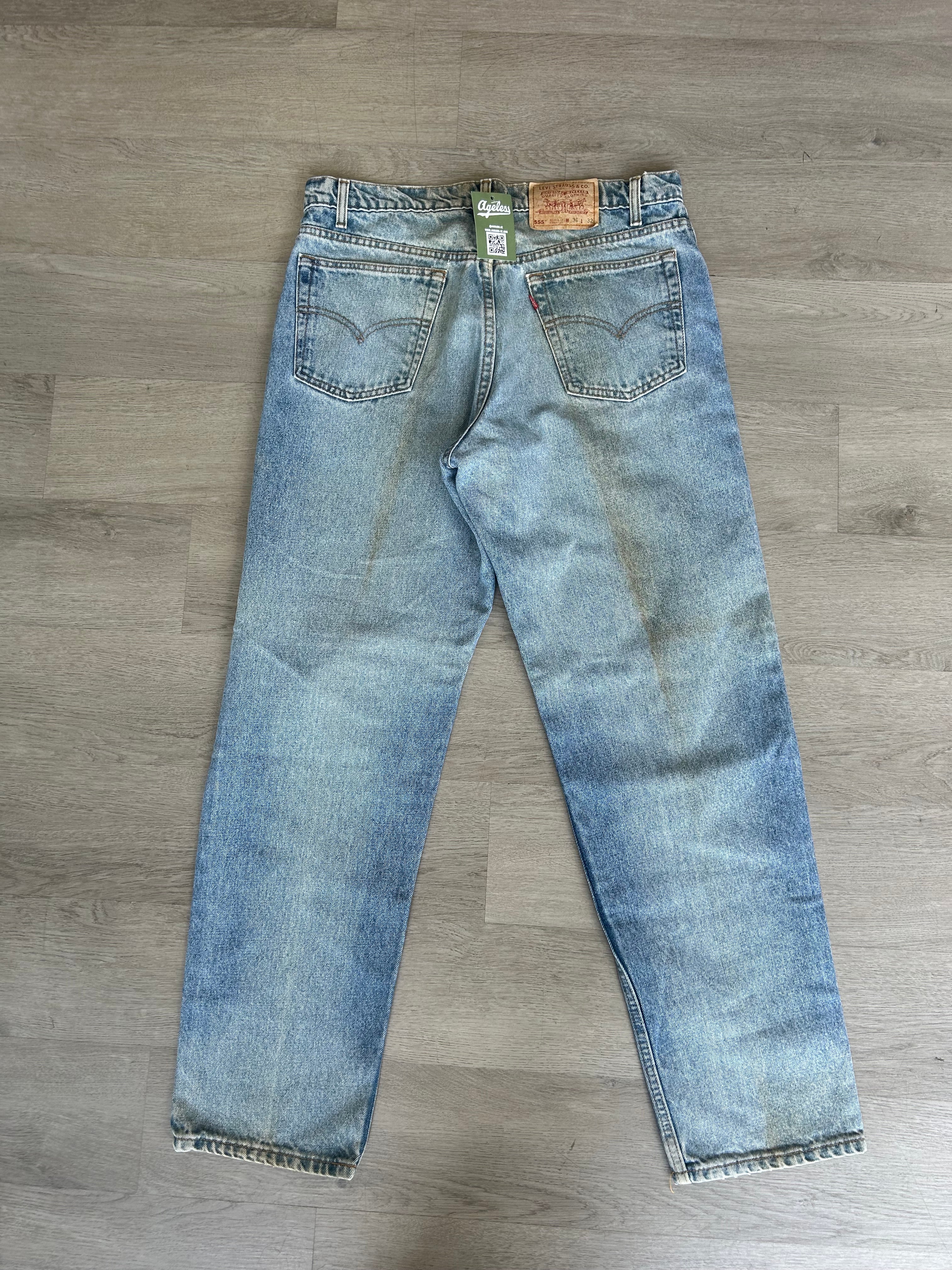 Vintage Levi’s 555 Relaxed Fit Jeans